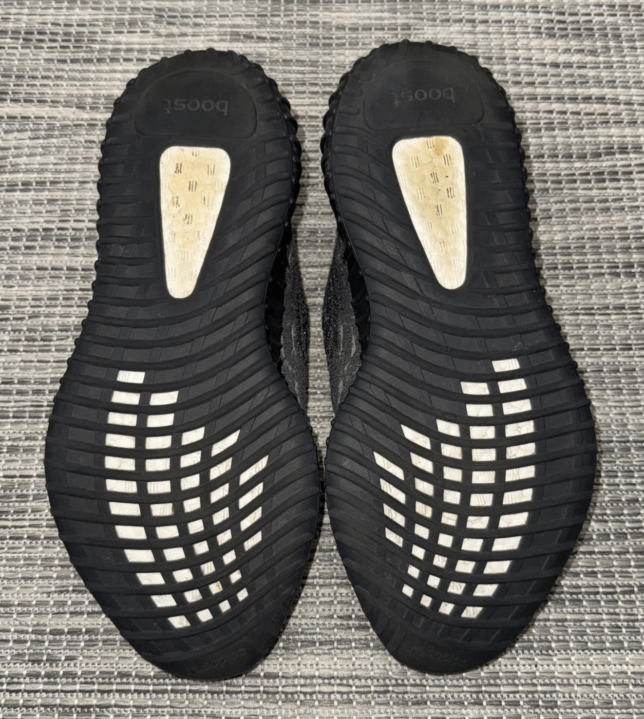 Yeezy Adidas Yeezy 350 V2 "MX Dark Salt" Size US 11 / EU 44 - 4 Thumbnail