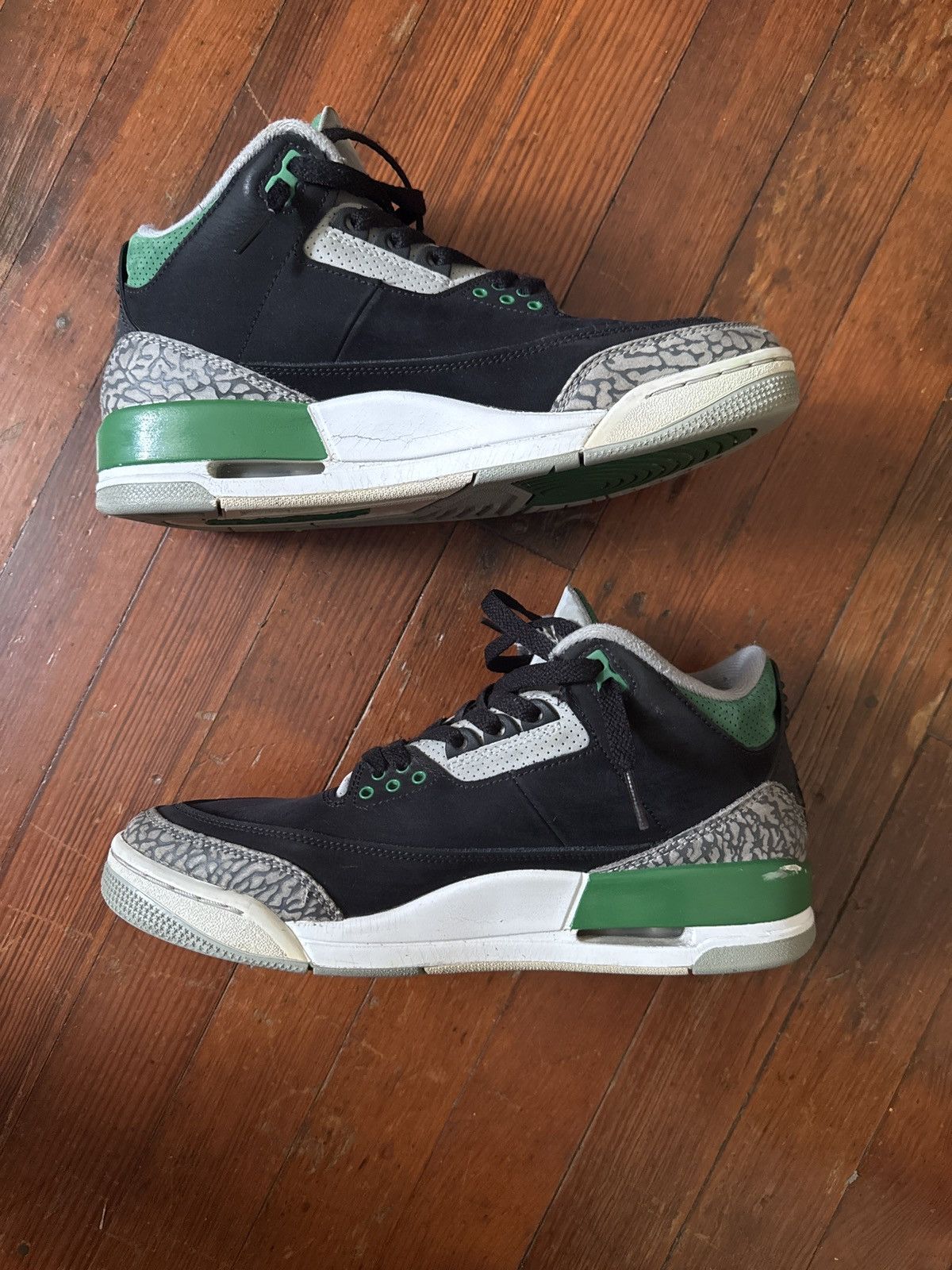 Jordan Brand Jordan 3 pine green Size US 8 / EU 41 - 2 Thumbnail
