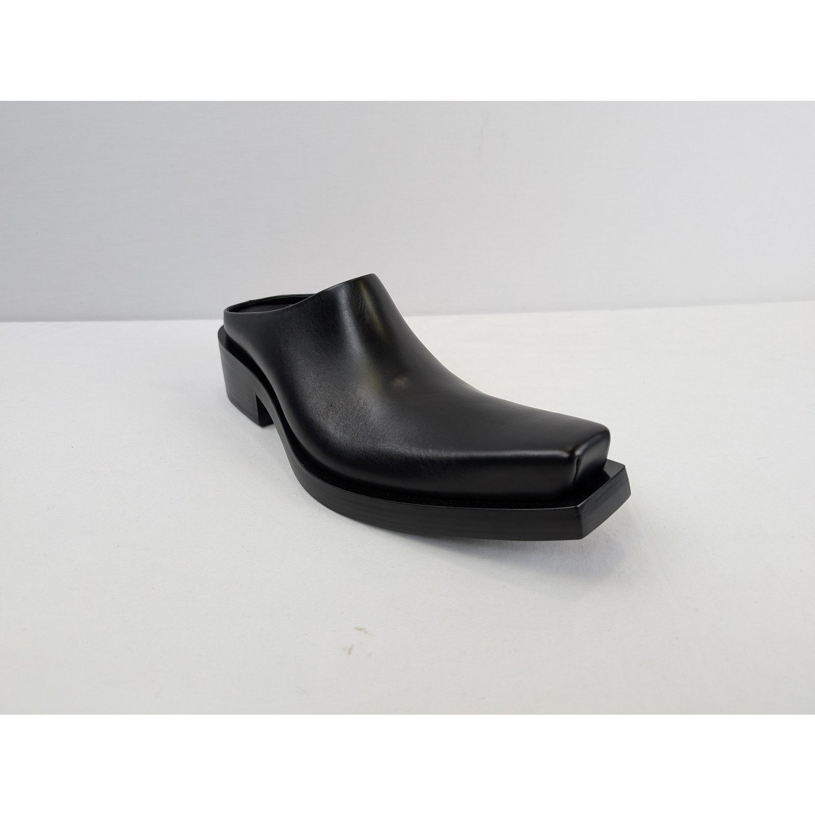 Balenciaga o1rshd1 New Matt Calfskin Santiago Mule Sandal in Black Size US 13 / EU 46 - 2 Thumbnail