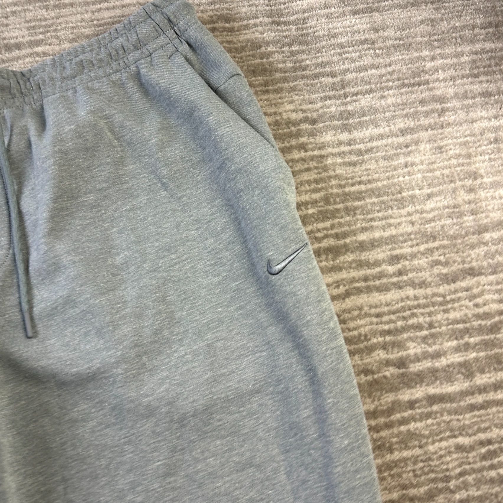 Nike VINTAGE: No — (but item not vintage) Nike Pants Mens XL Gray Jogger Dri Fit UV Performance Gym Training Size US 36 / EU 52 - 4 Thumbnail