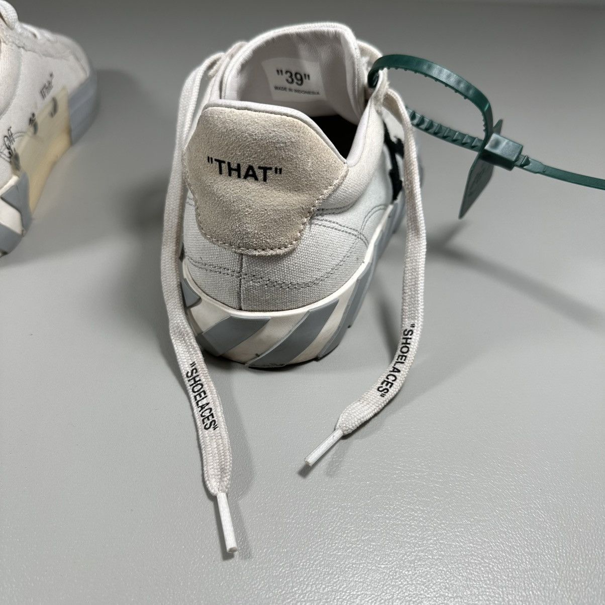 Off-White Off-White Virgil Abloh Vulc Eco White Grey Sneakers Size US 8.5 / IT 38.5 - 10 Thumbnail