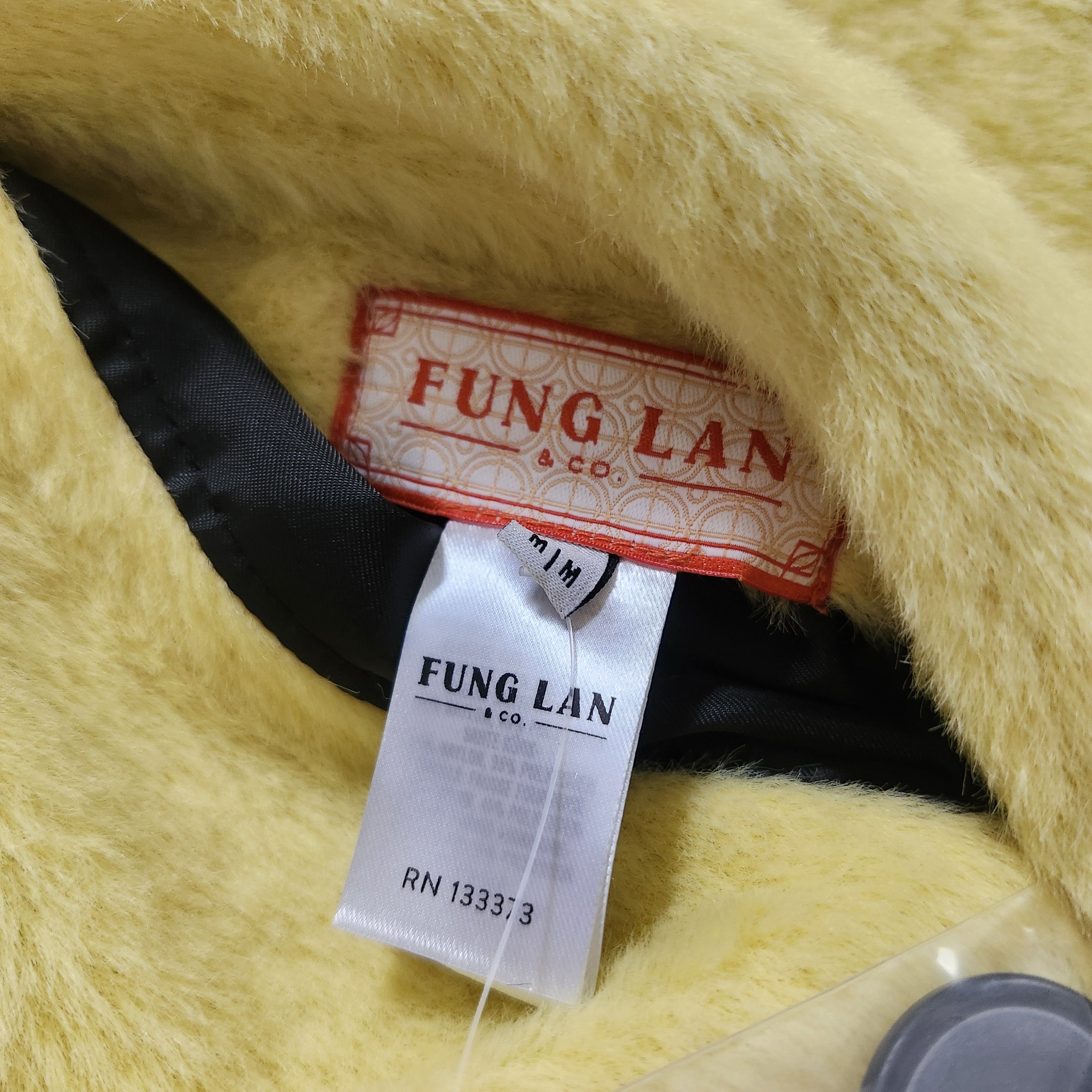 Other Fung Lan houndstooth/yellow reversible coat Size US M / EU 48-50 / 2 - 4 Thumbnail