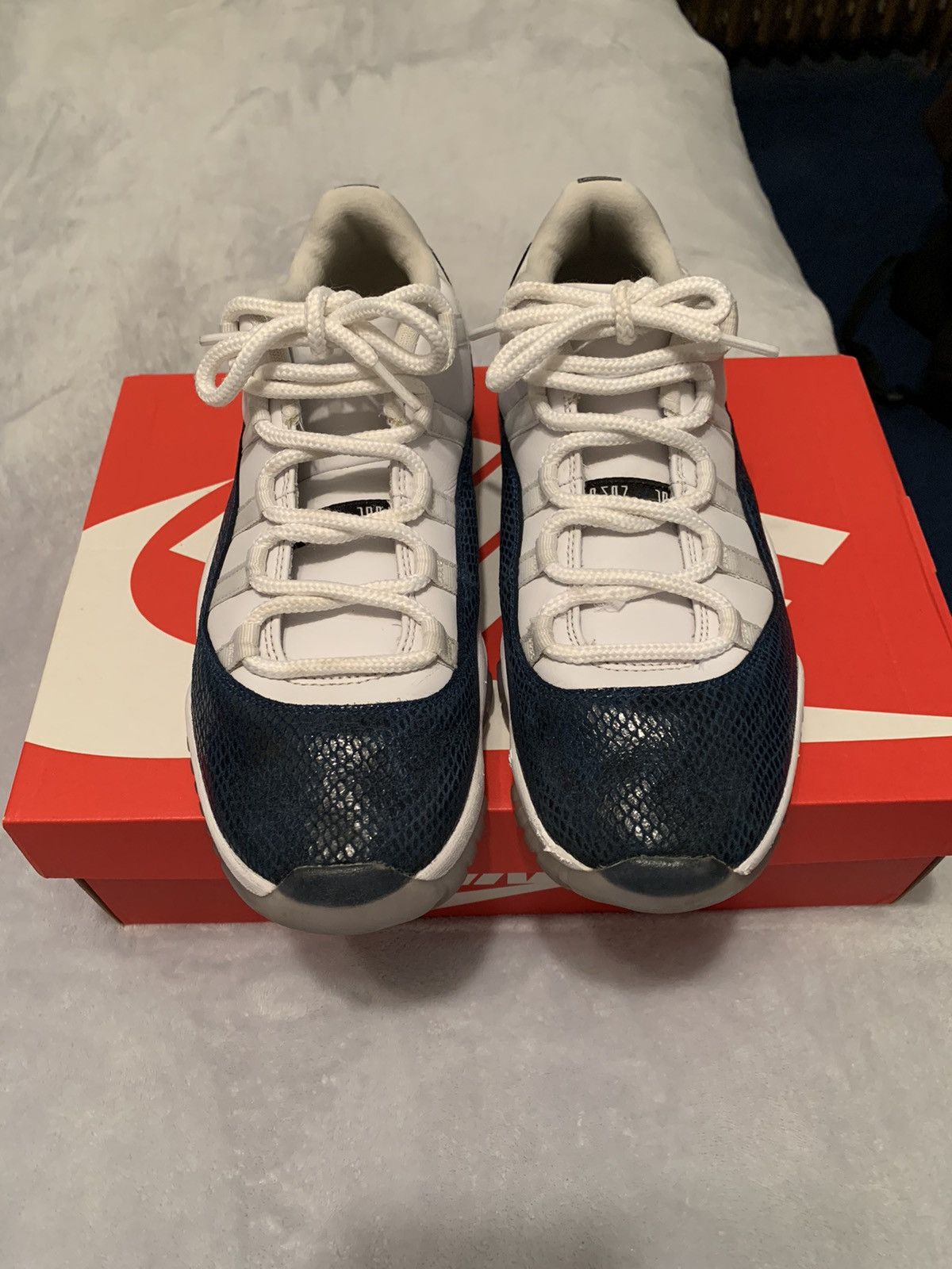 Jordan Brand Jordan 11 Retro Low Snakeskin 2019 Size 9 Size US 9 / EU 42 - 2 Thumbnail