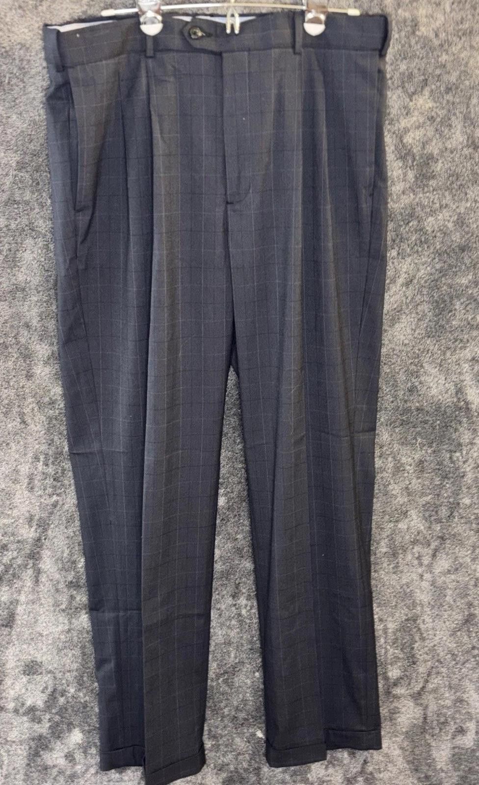 Old Navy Roundtree & Yorke 34x32 Navy Pinstripe Pleated Pants Size US 34 / EU 50 - 1 Thumbnail