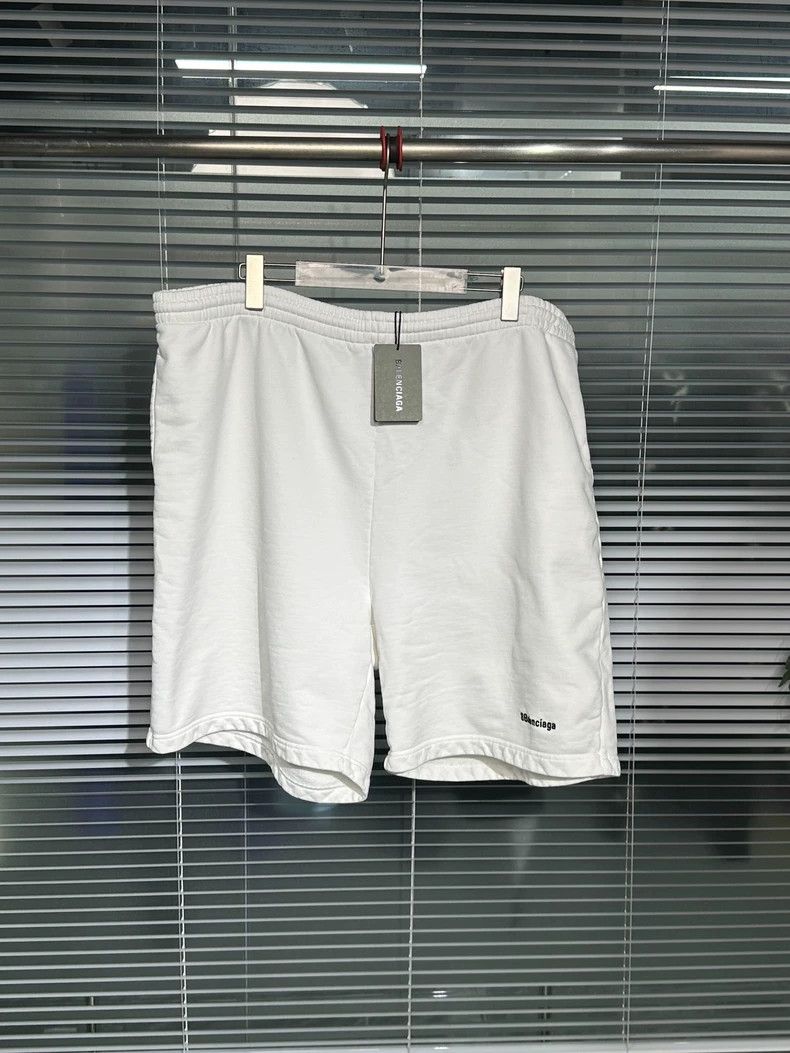 Balenciaga Balenciaga White Embroidered Logo Shorts - dmc Size US 28 / EU 44 - 1 Thumbnail