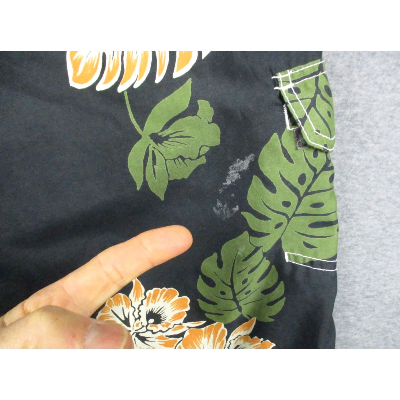 American Eagle Outfitters American Eagle Outfitters Board Shorts Men 30 Hawaiian Floral Black Drawstring Size US 30 / EU 46 - 5 Thumbnail