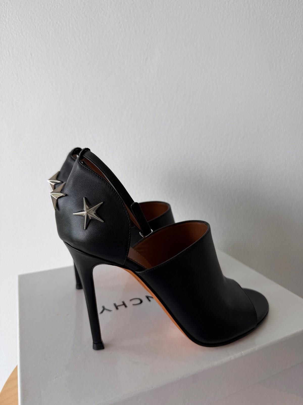 Givenchy new Givenchy womens stars sandals 10 heels shoes black 36.5 Size US 5.5 / IT 35.5 - 3 Thumbnail