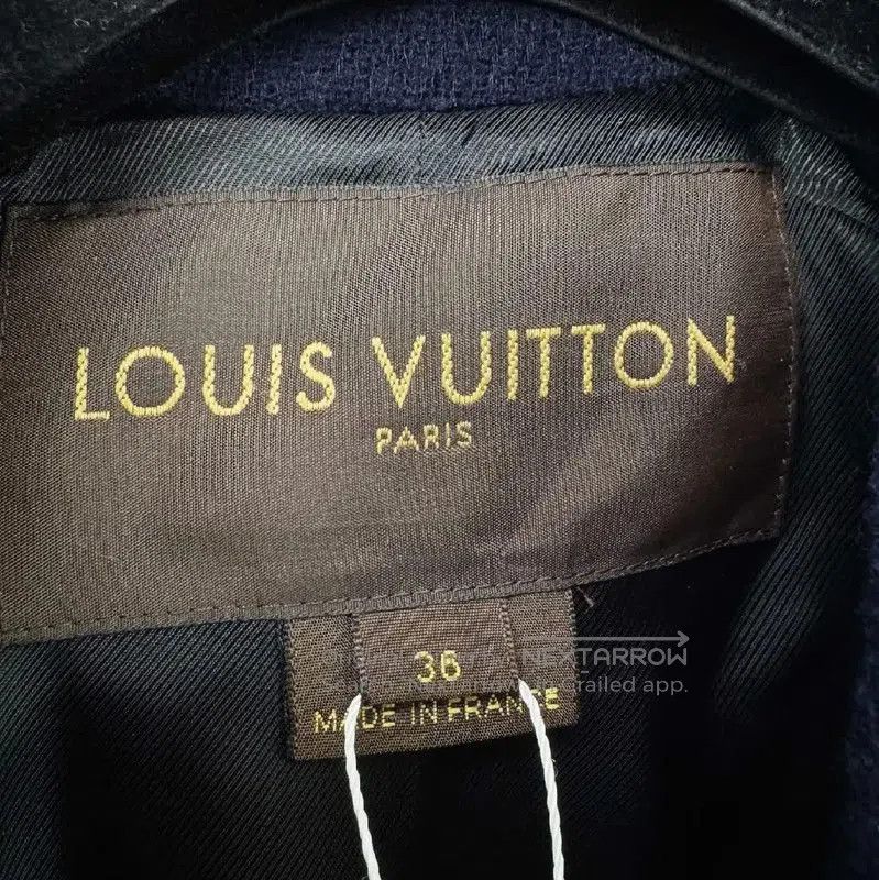 Louis Vuitton Louis Vuitton Women's Blue Coat Size S . Size S / US 4 / IT 40 - 7 Thumbnail