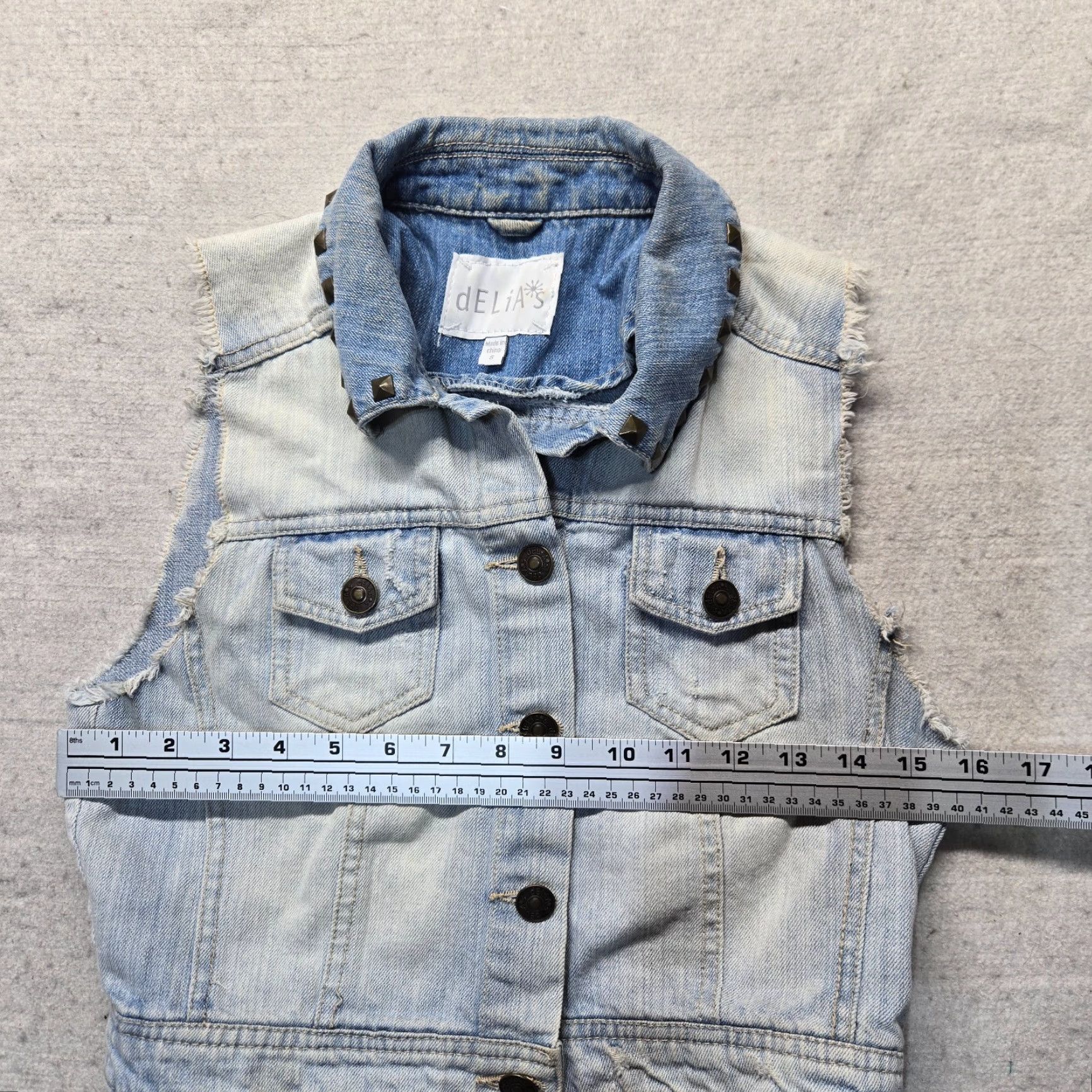 Denime VINTAGE dELiA*s Blue Floral Denim Biker Vest Sleeveless Adult Women's Size S Small Size 28" / US 6 / IT 42 - 7 Thumbnail