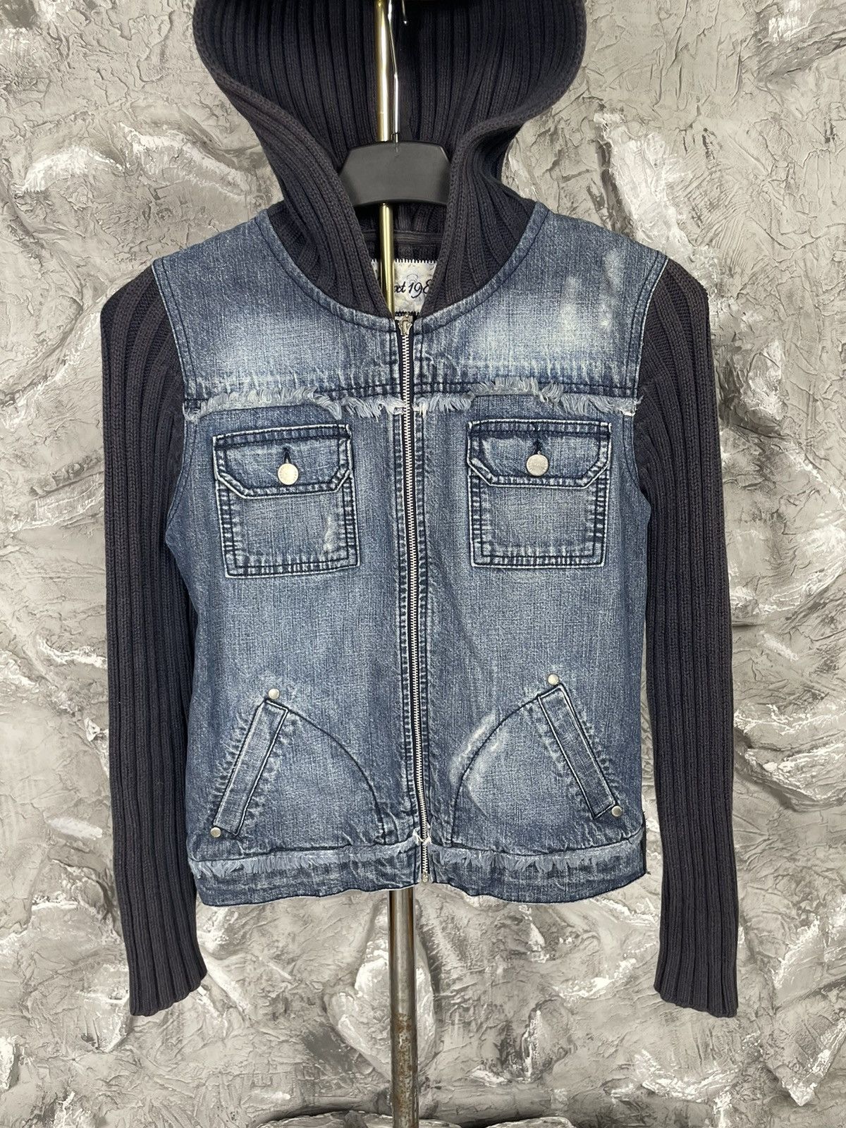 14th Addiction × Japanese Brand × Vintage 2000s Y2K Punk Distressed Fade Zip Hoodie Diesel Style Size US S / EU 44-46 / 1 - 5 Thumbnail