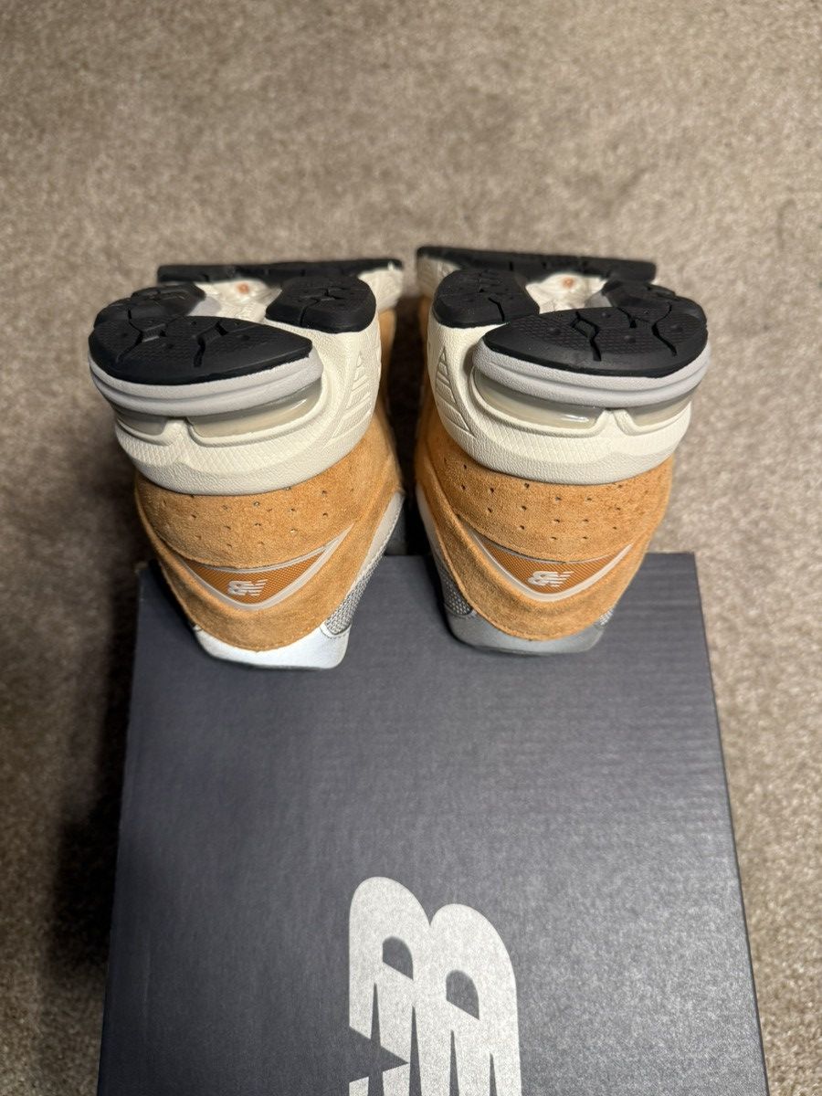 New Balance New Balance 2002R “Sweet Caramel” Size US 9.5 / EU 42-43 - 7 Thumbnail