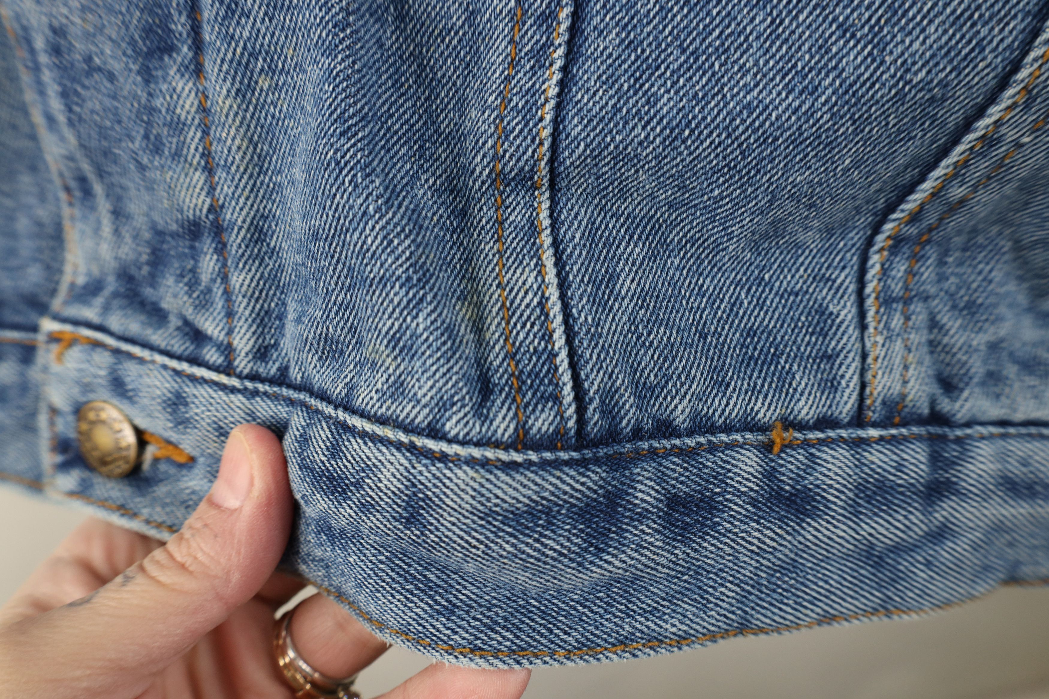Vintage Vintage 90s Streetwear Denim Jean Trucker Jacket Blue Size US L / EU 52-54 / 3 - 5 Thumbnail