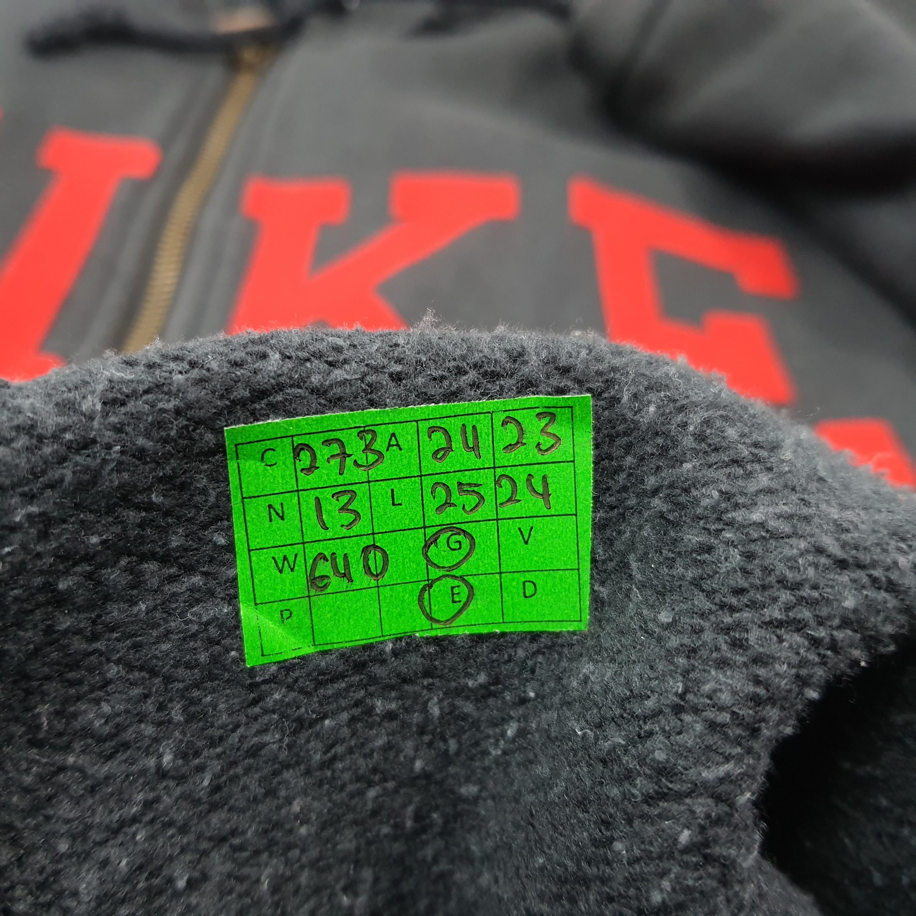 Nike Vintage Nike Spell Out Full Zip Hoodie C273N13 Size US L / EU 52-54 / 3 - 13 Thumbnail