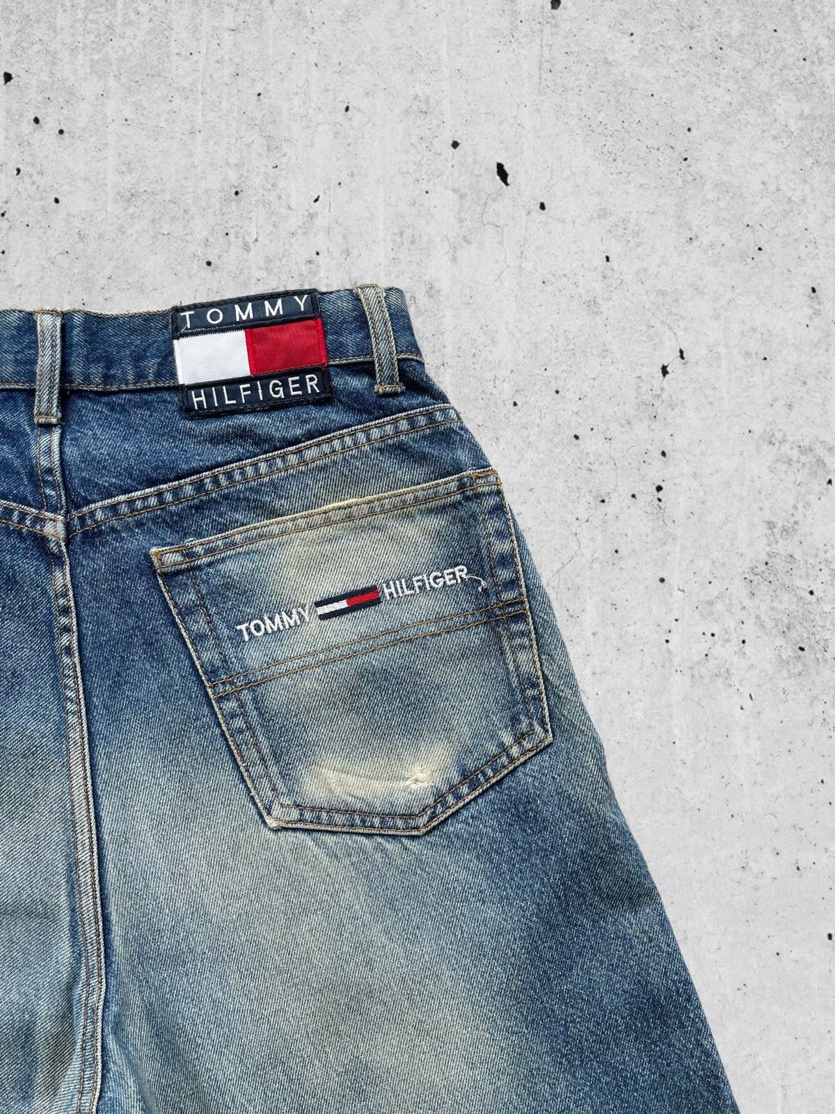 Tommy Hilfiger 🔥Tommy Hilfiger Distressed Denim W28 🔥 Size US 28 / EU 44 - 12 Thumbnail