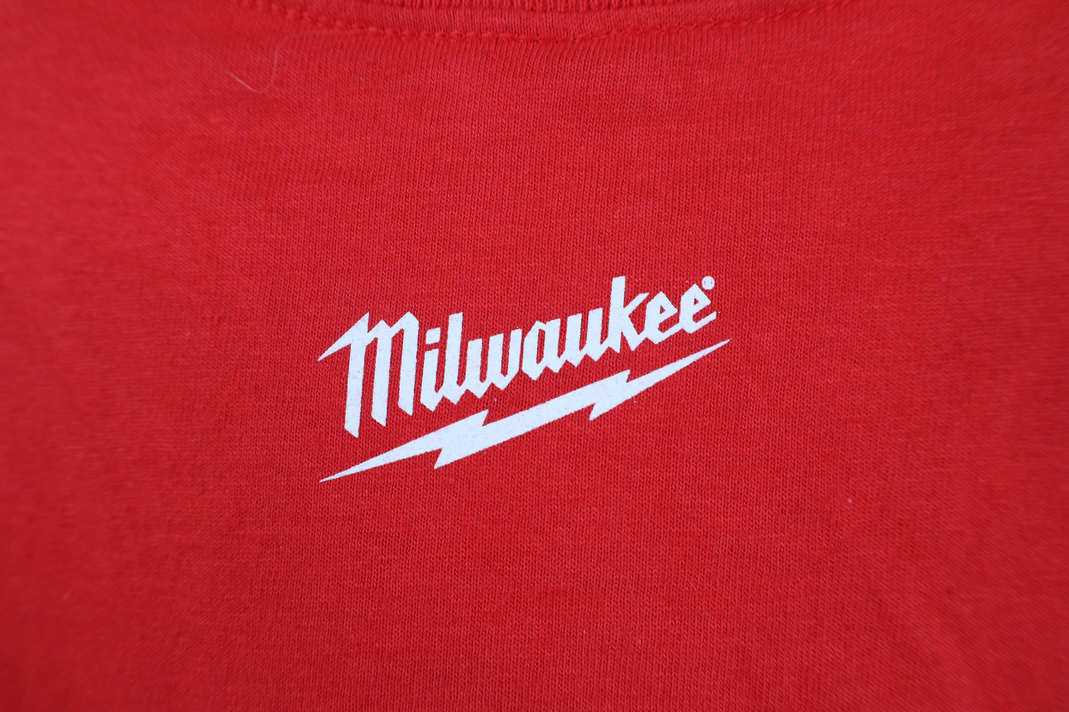 Vintage Vintage Y2K Milwaukee Tools Short Sleeve T-Shirt Red Cotton Size US XL / EU 56 / 4 - 10 Thumbnail