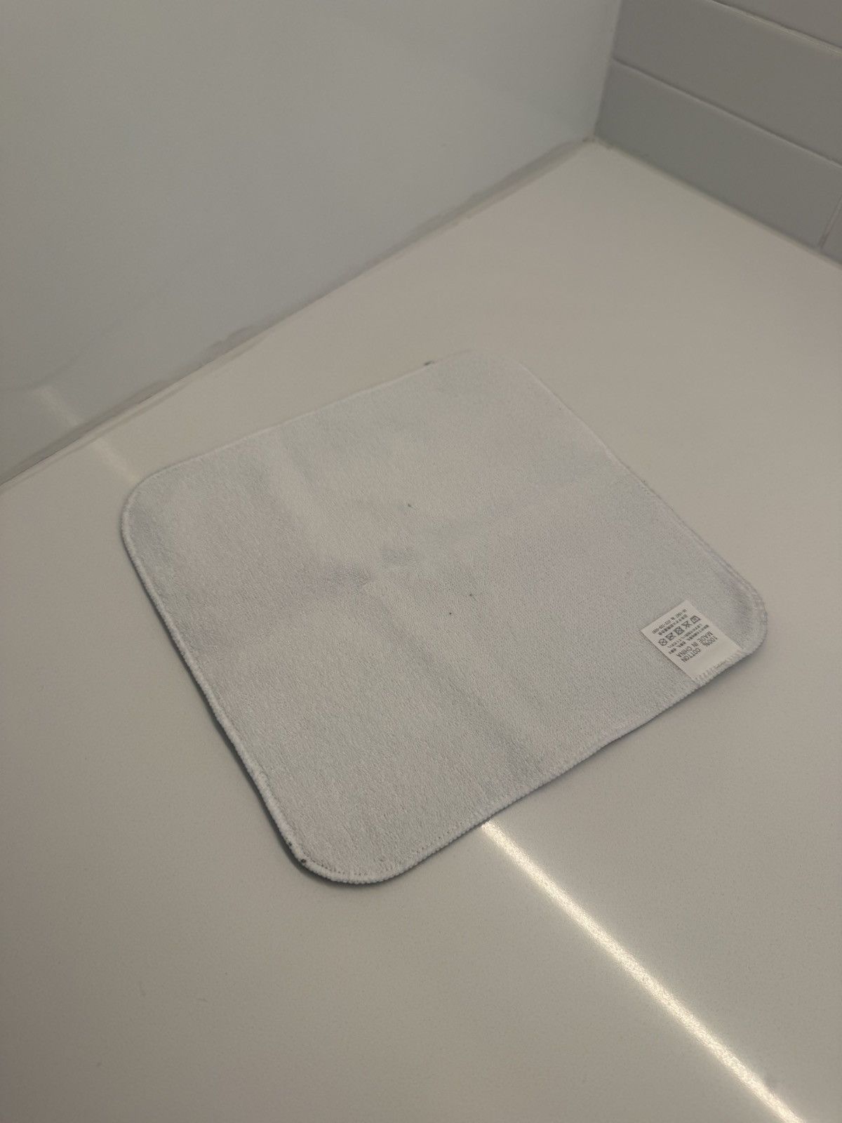 Japanese Brand alice auaa towel!! Size ONE SIZE - 2 Thumbnail