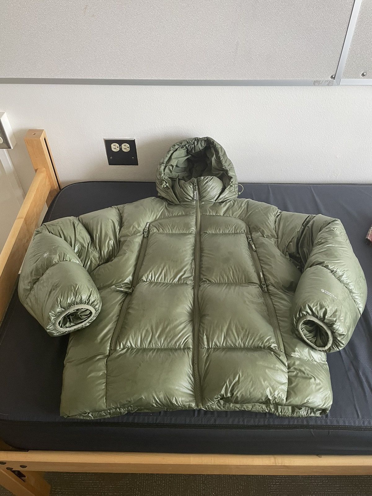 Supreme Supreme featherweight peretex AW23 Size US L / EU 52-54 / 3 - 1 Thumbnail