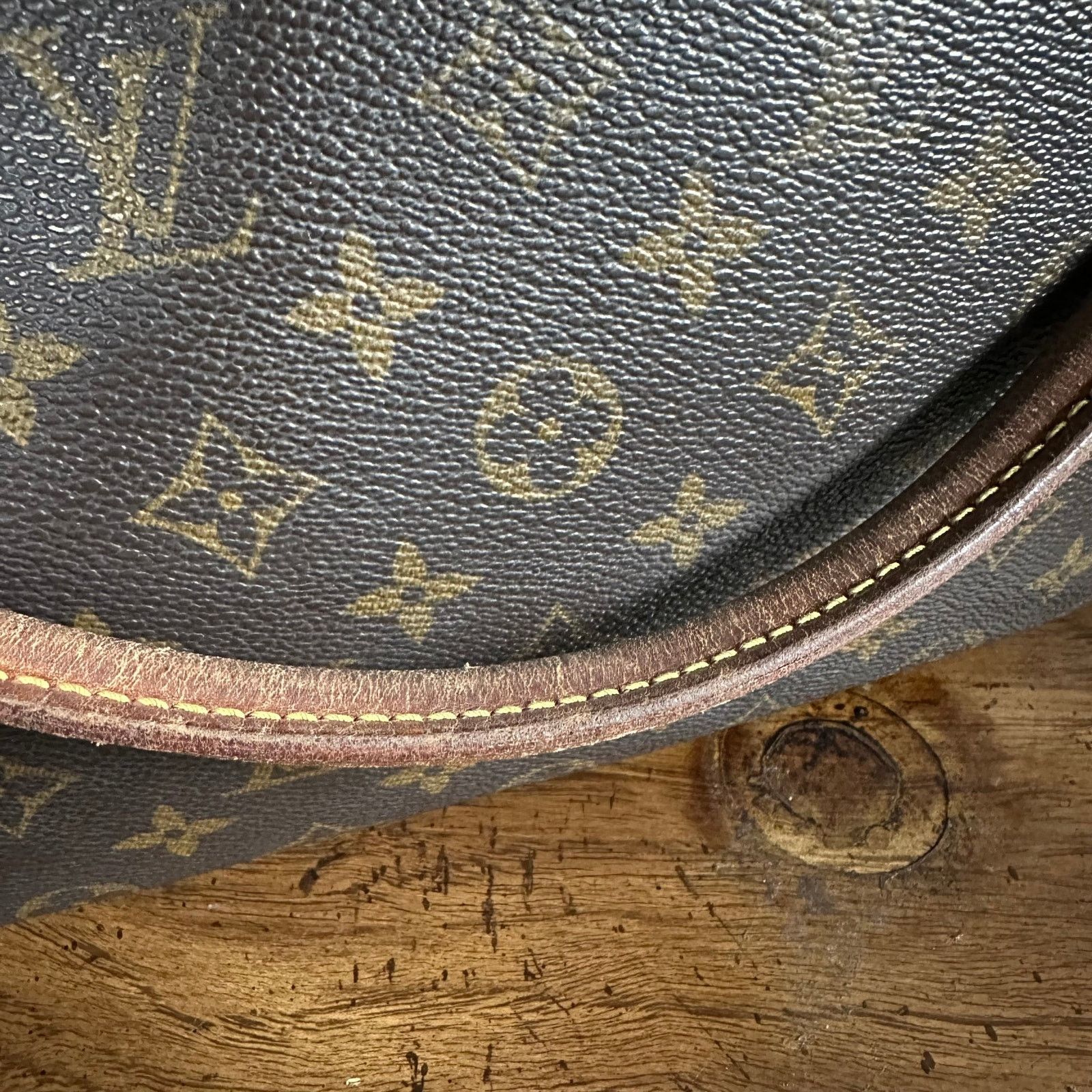 Louis Vuitton Vintage Louis Vuitton 2000 Monogram Looping GM Bag Size ONE SIZE - 16 Thumbnail