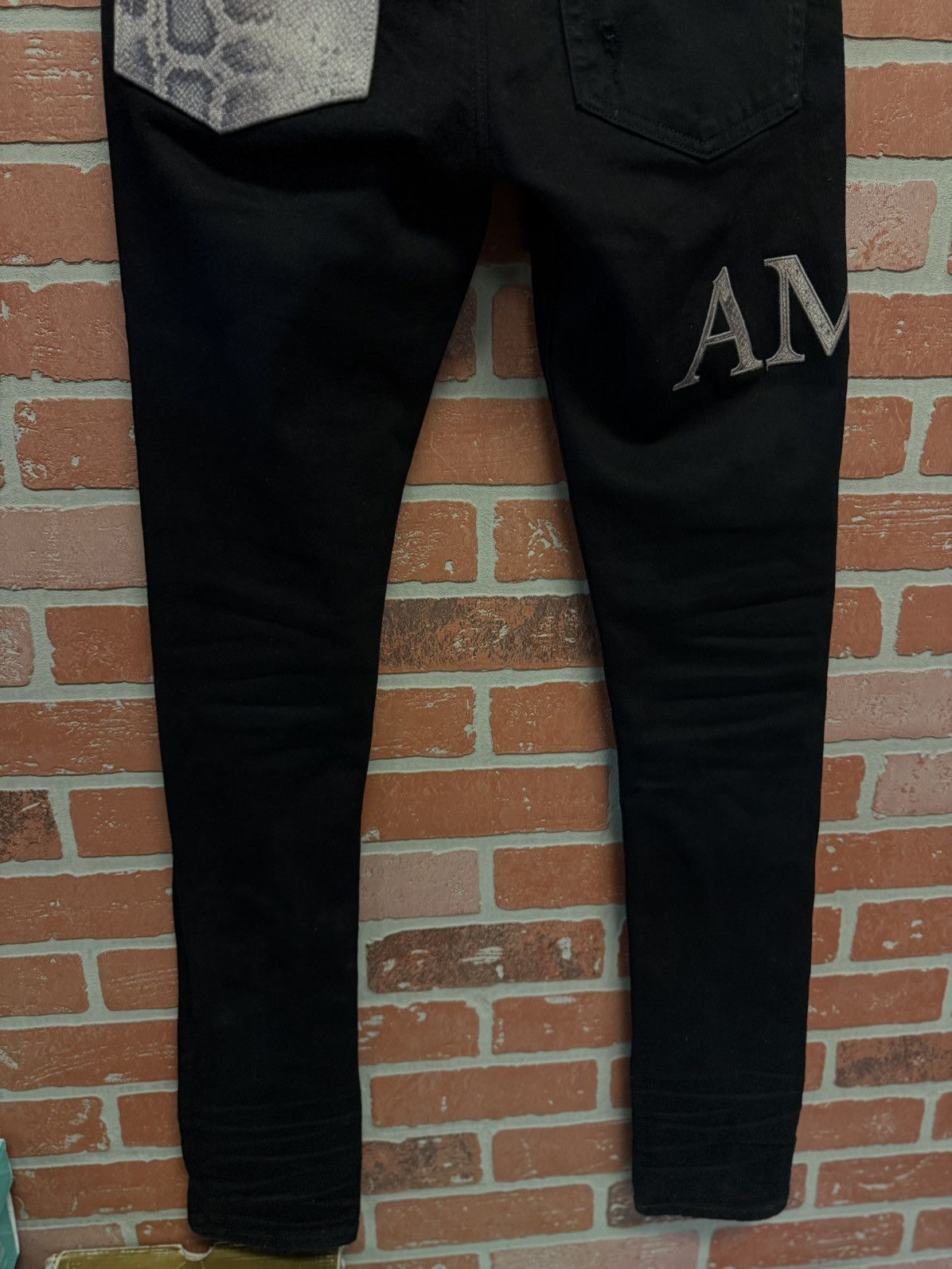 Amiri Amiri Wrap Around SnakeSkin Logo Size 28 🧼 Size US 28 / EU 44 - 15 Thumbnail