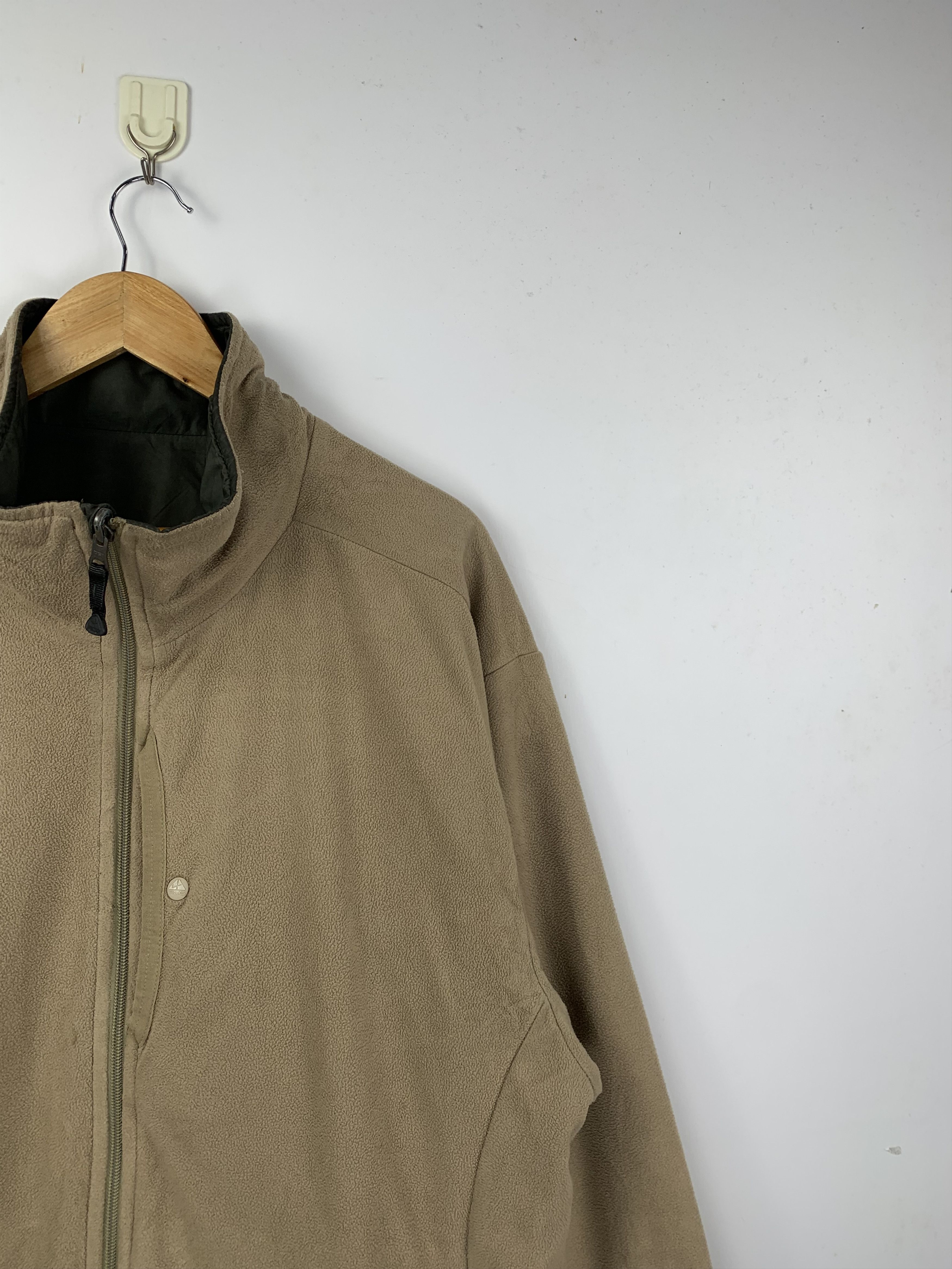 Nike ACG Vintage Nike ACG Reversible Jacket DJ0939 Size US XL / EU 56 / 4 - 3 Thumbnail