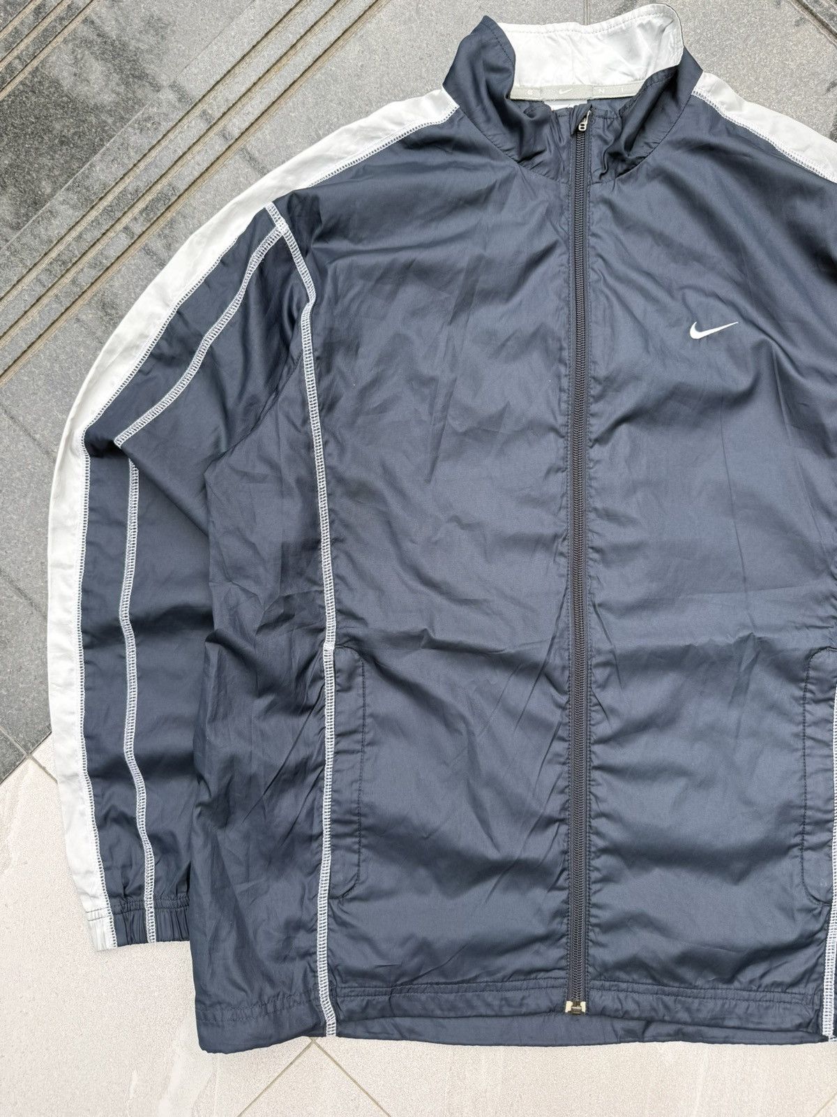 Nike 90’s NIKE RARE SWOOSH LOGO Y2K VINTAGEZIP NYLON JACKET RETRO Size US L / EU 52-54 / 3 - 3 Thumbnail