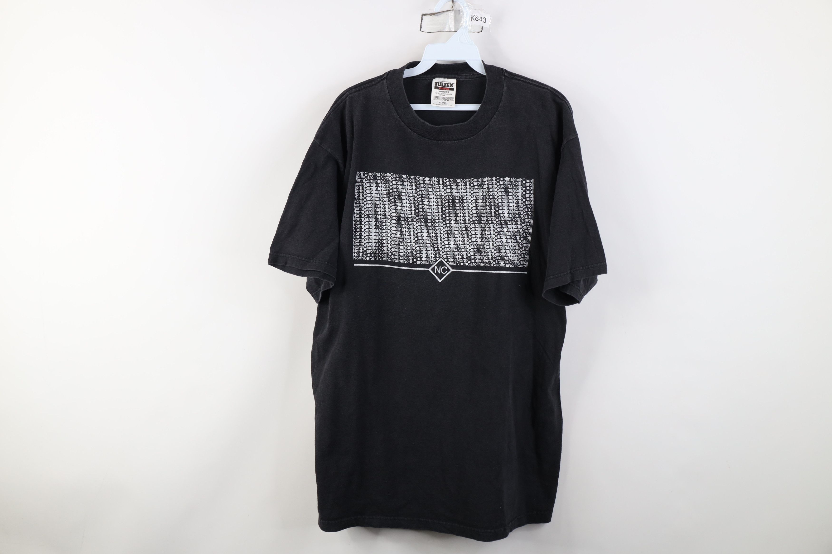 Vintage Vintage 90s Streetwear Kitty Hawk North Carolina T-Shirt Size US XL / EU 56 / 4 - 1 Thumbnail