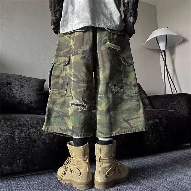 Jean Distressed Calf-length Camouflage Jeans Size US 28 / EU 44 - 3 Thumbnail