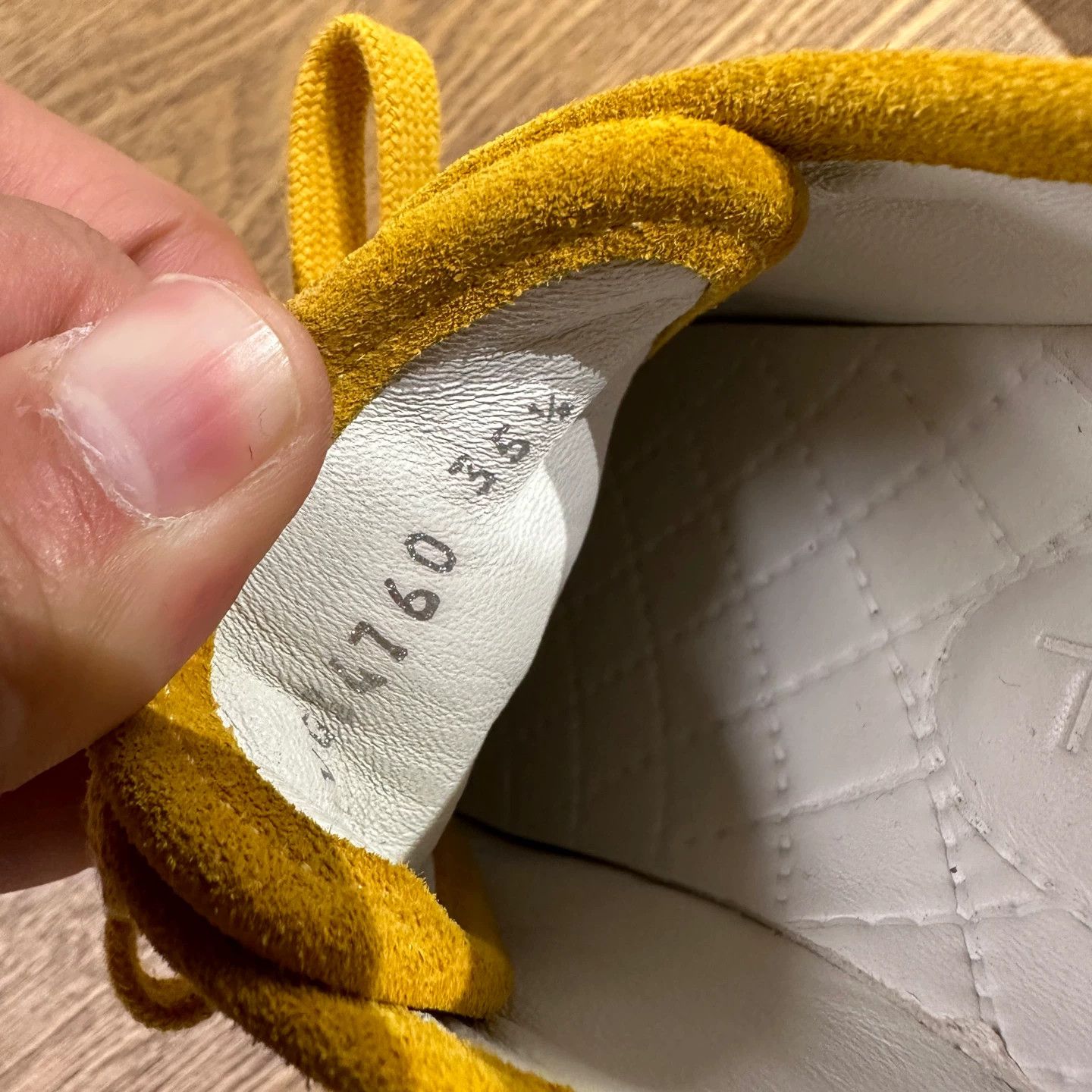 Chanel Chanel feb159 suede logo sneakers 35.5 Size US 4.5 / IT 34.5 - 7 Thumbnail