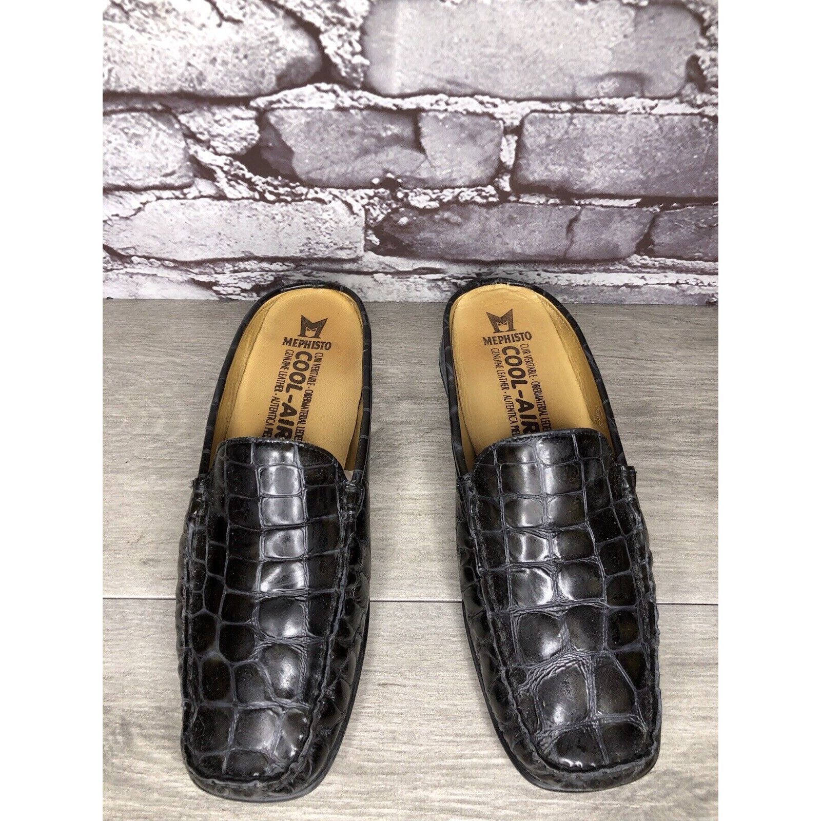 Mephisto Mephisto Black Patent Leather Crocometal Croc Print Mules Sh Size US 8 / IT 38 - 18 Thumbnail