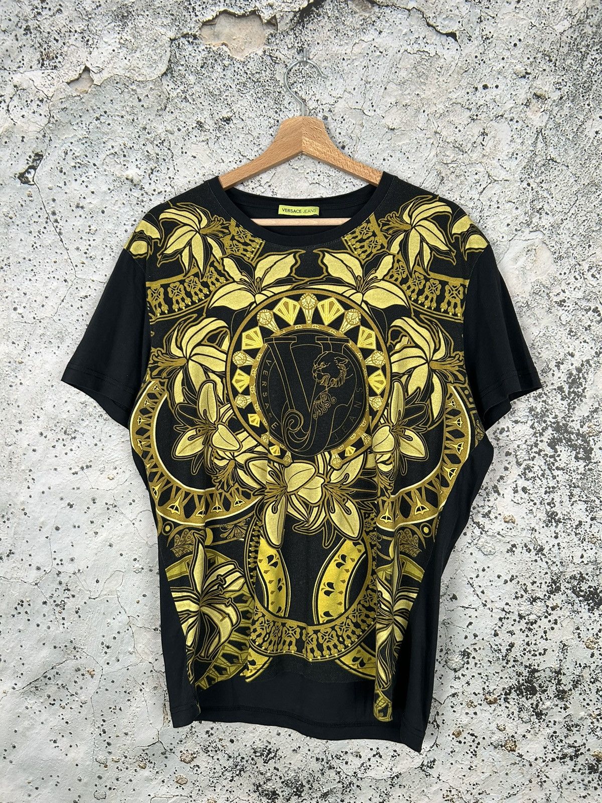 Vintage Versace Jeans Graphic Tee Old Money Hype Rare