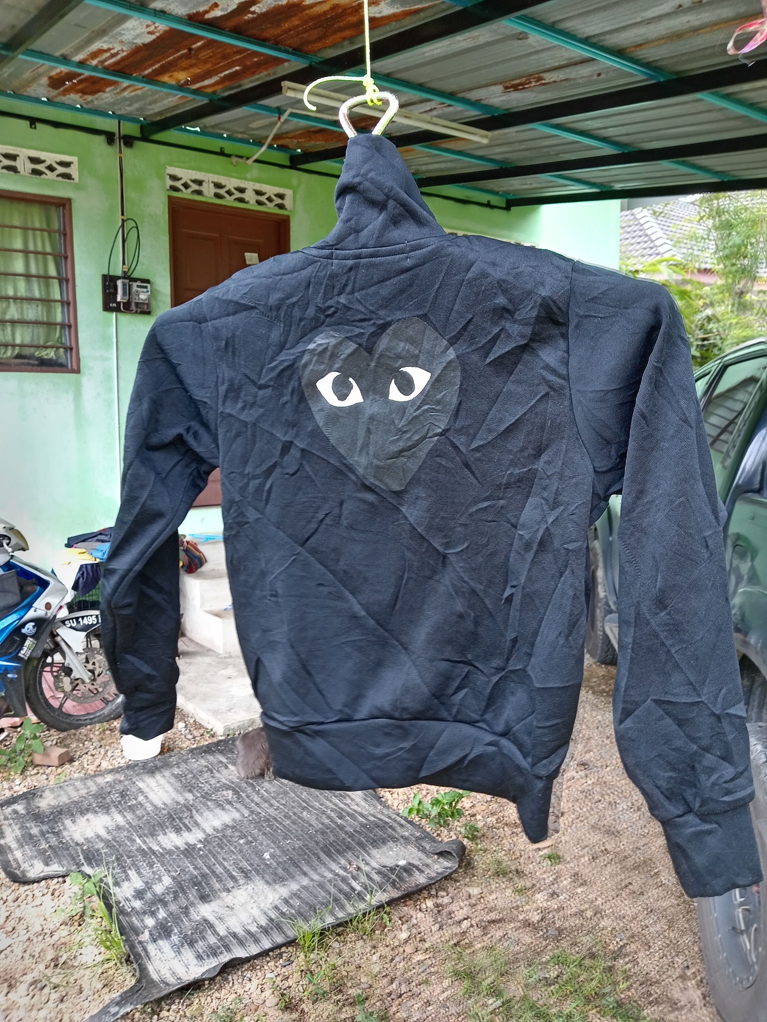 Comme des Garcons × Comme des Garcons PLAY JACKET PLAY x COMME des GARCONS Size US S / EU 44-46 / 1 - 1 Thumbnail