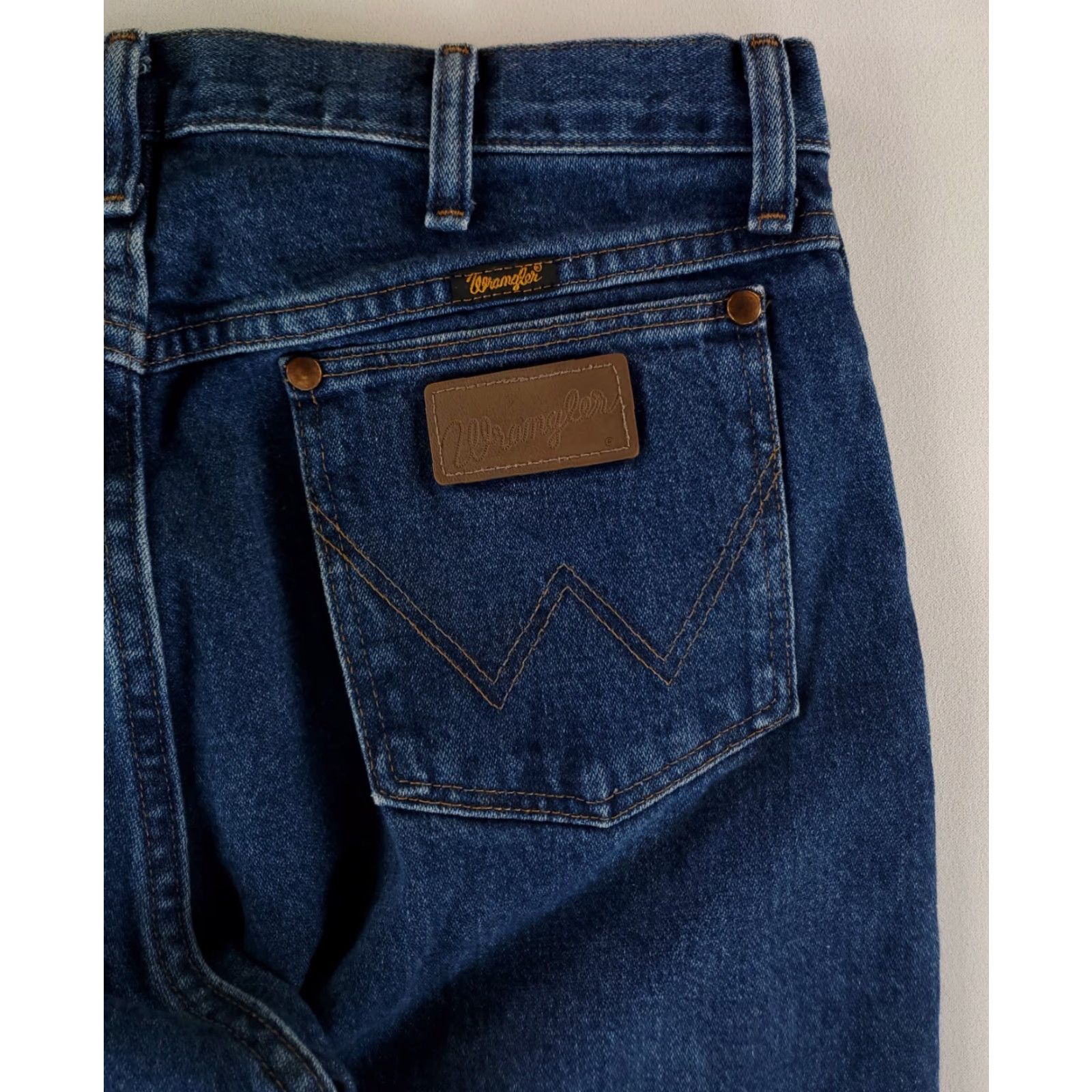 Wrangler VINTAGE Wrangler Jeans 13MWZ Mens 32x34 Blue 90s Inseam 34 Straight 33x34 Actual Men Size US 33 - 3 Thumbnail