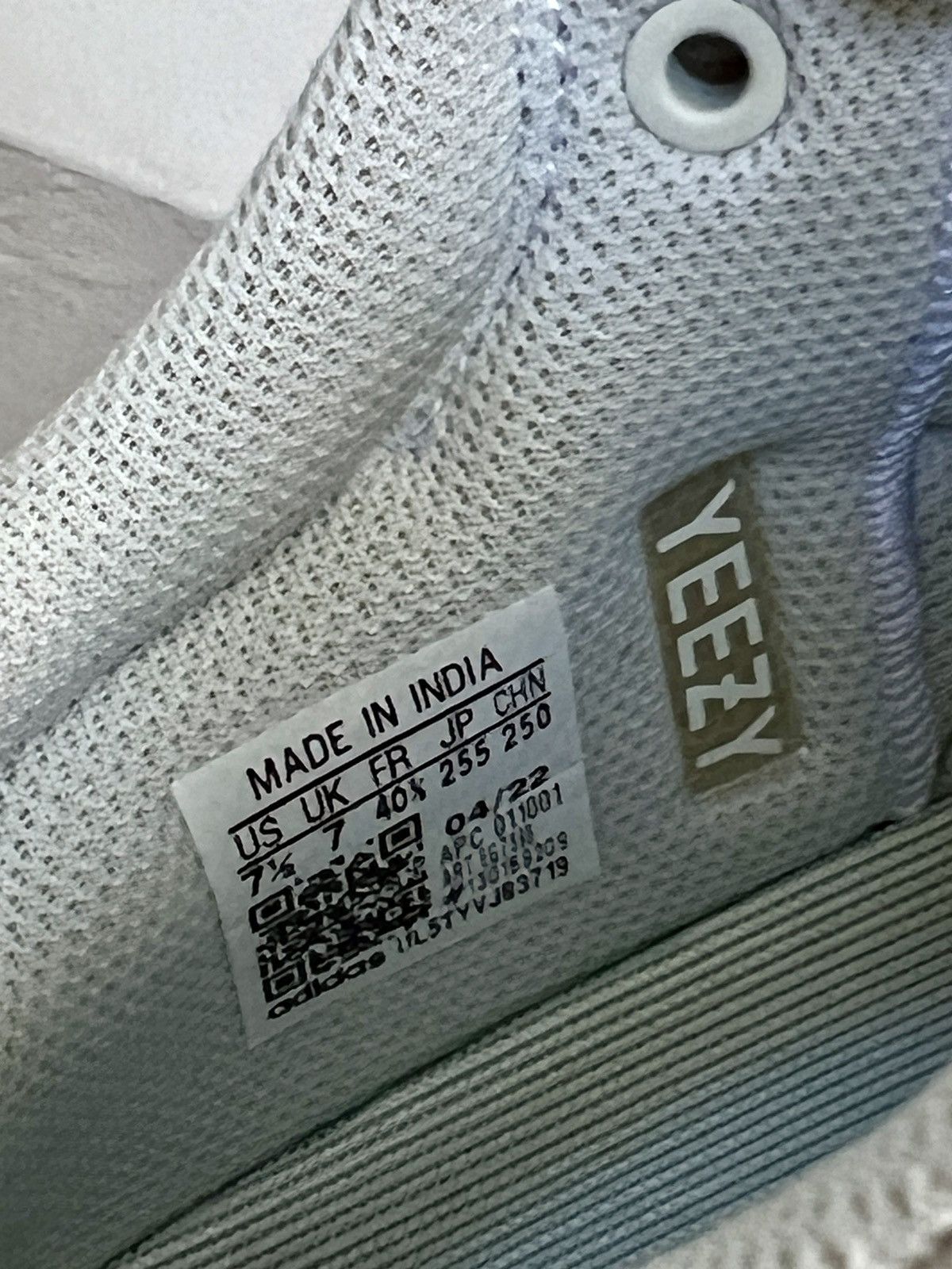 Adidas × Yeezy Yeezy Boost 700 Size US 7.5 / EU 40-41 - 6 Thumbnail