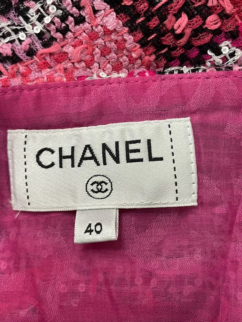 Chanel chanel Series pink tweed skirt Size 26" / US 2 / IT 38 - 4 Thumbnail