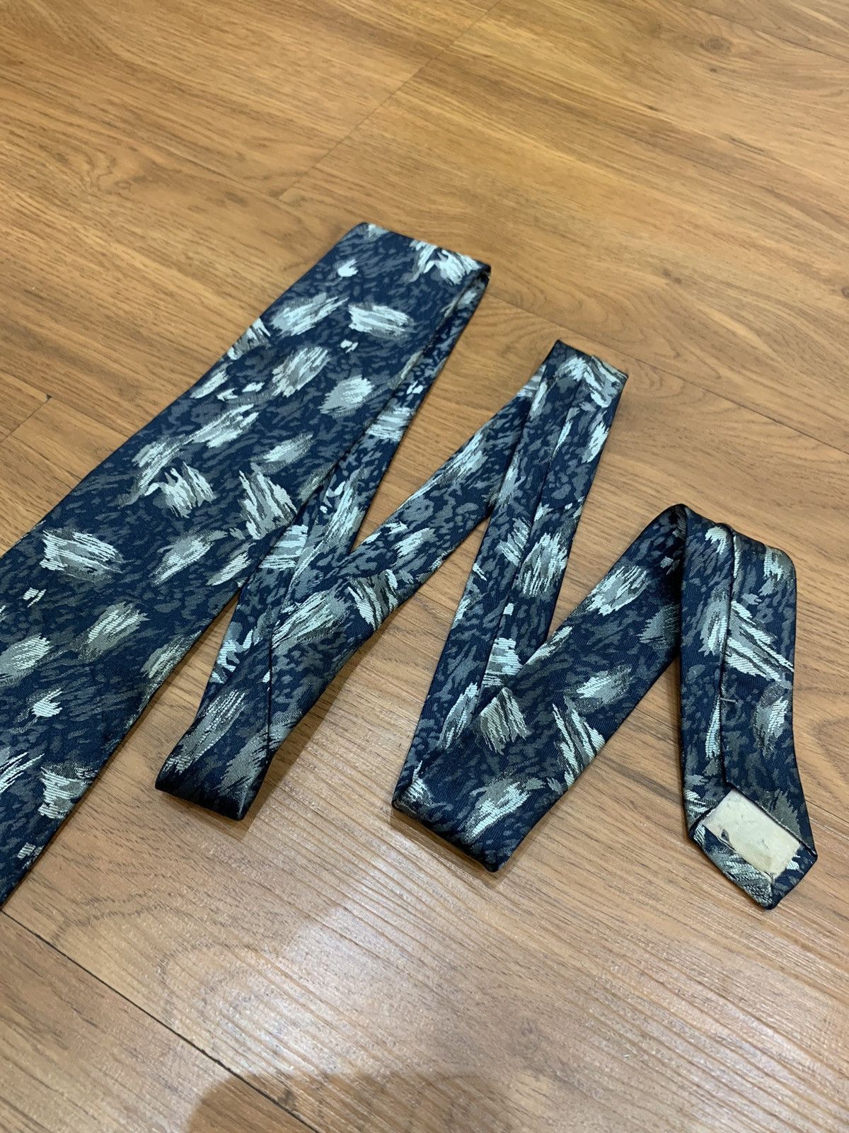 Issey Miyake Vintage issey Miyake abstrac silk neck tie Size ONE SIZE - 4 Thumbnail