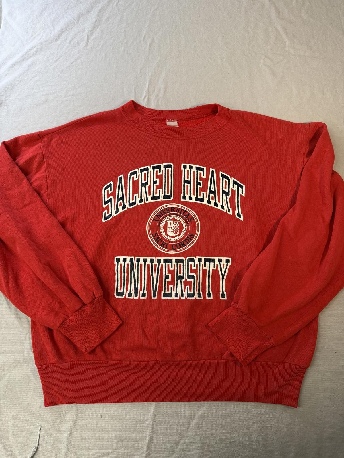 Designer Vintage Sacred Heart University Crewneck Sweatshirt 1980s XL Size US XL / EU 56 / 4 - 1 Thumbnail