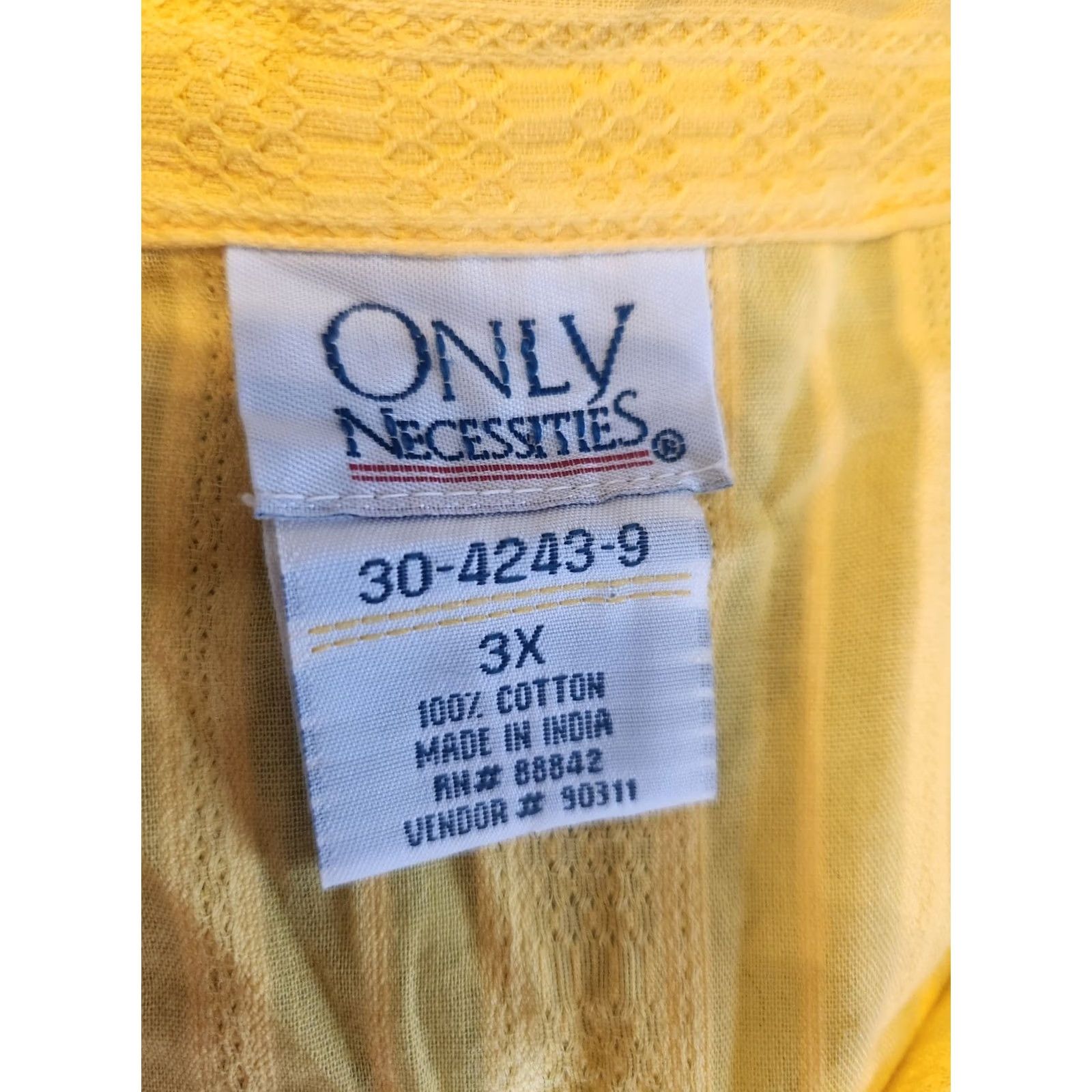 Vintage Only Necessities Yellow Textured Stripe Pleated Button Down Blouse Shirt 3X Women Size XXL / US 16-18 / IT 52-54 - 6 Thumbnail