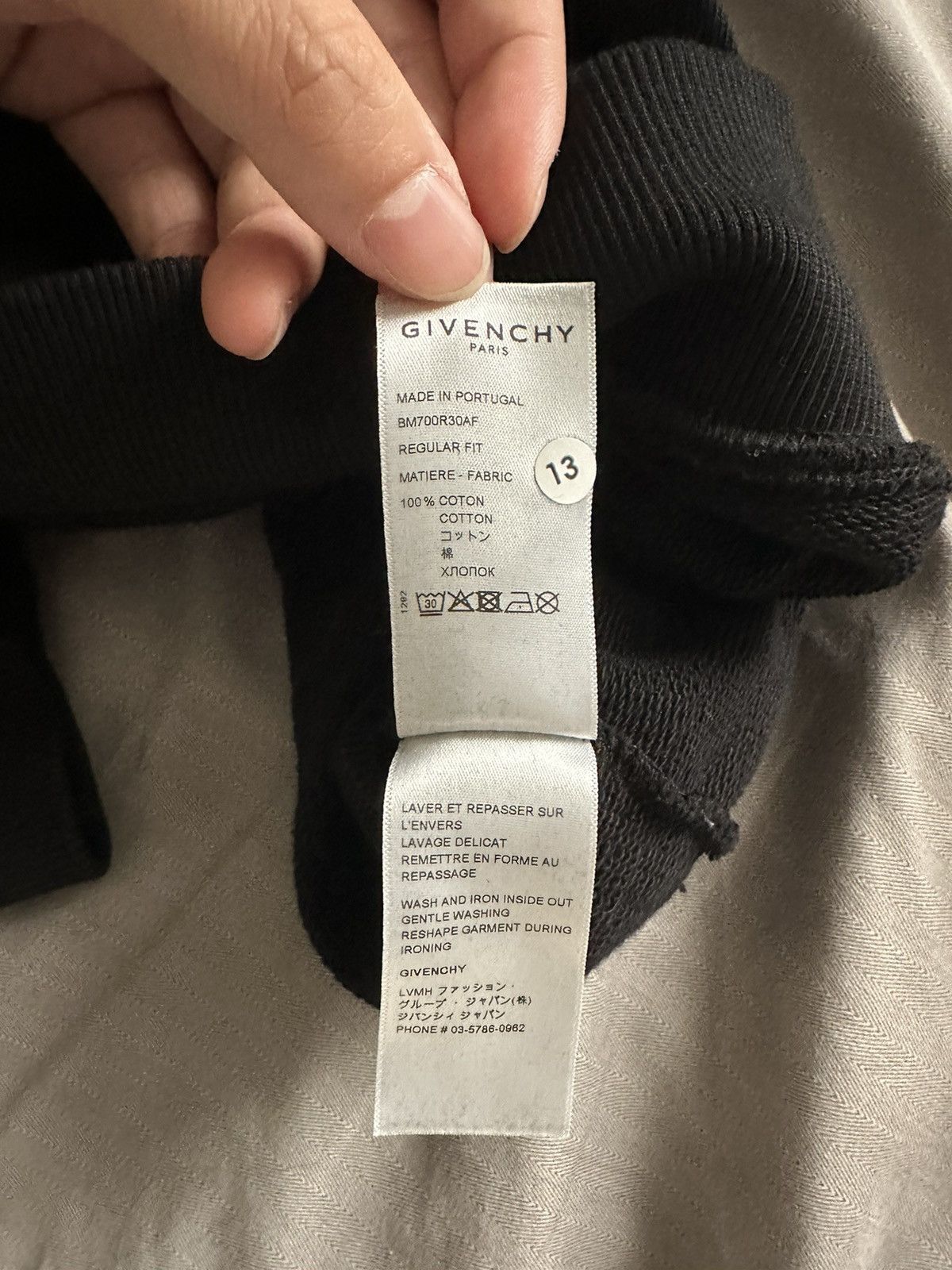 Givenchy Givenchy Paris Logo Print Black Hoodie For Men Size US L / EU 52-54 / 3 - 8 Thumbnail