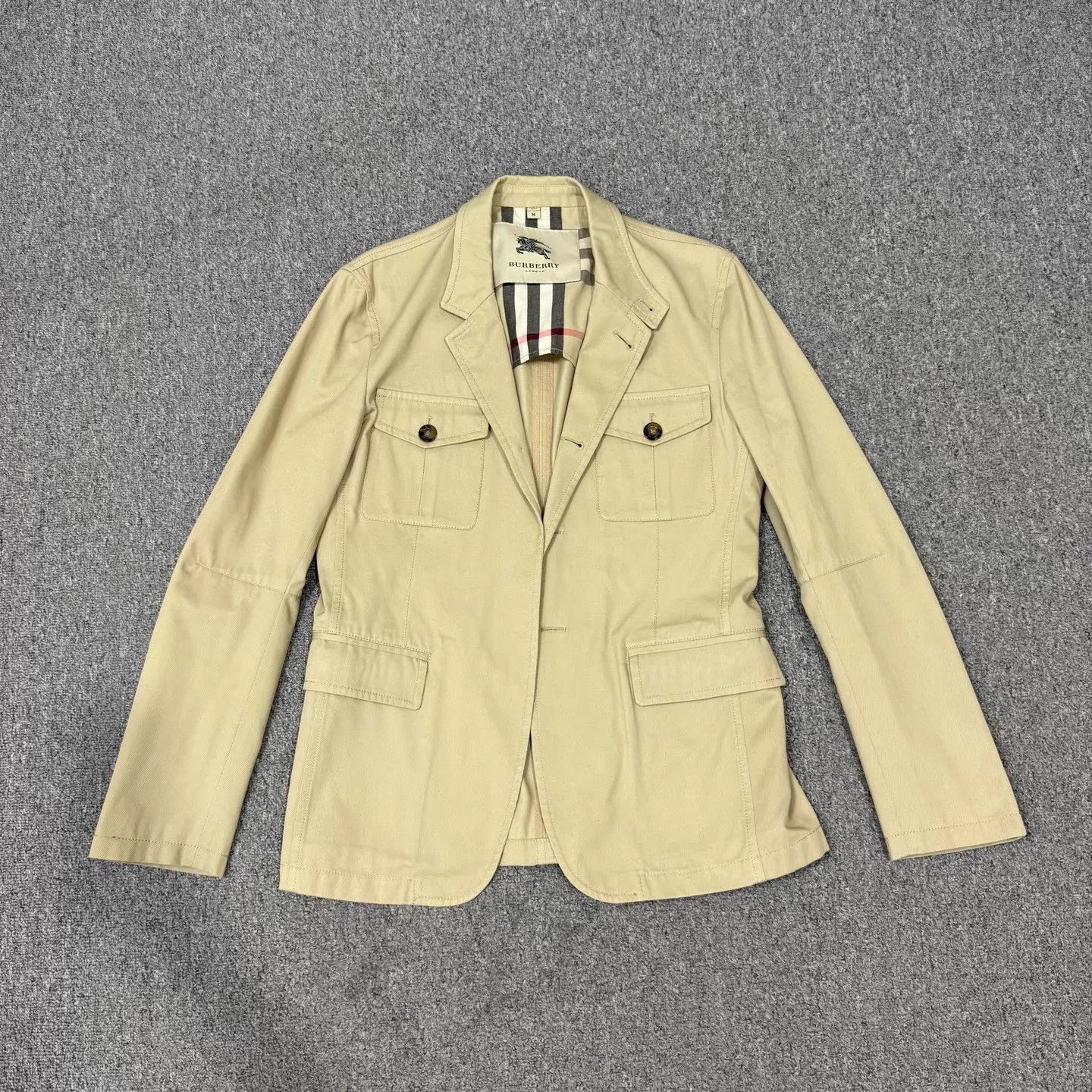 Burberry Beige Light Jacket with Pockets - Size M Size US M / EU 48-50 / 2 - 1 Thumbnail