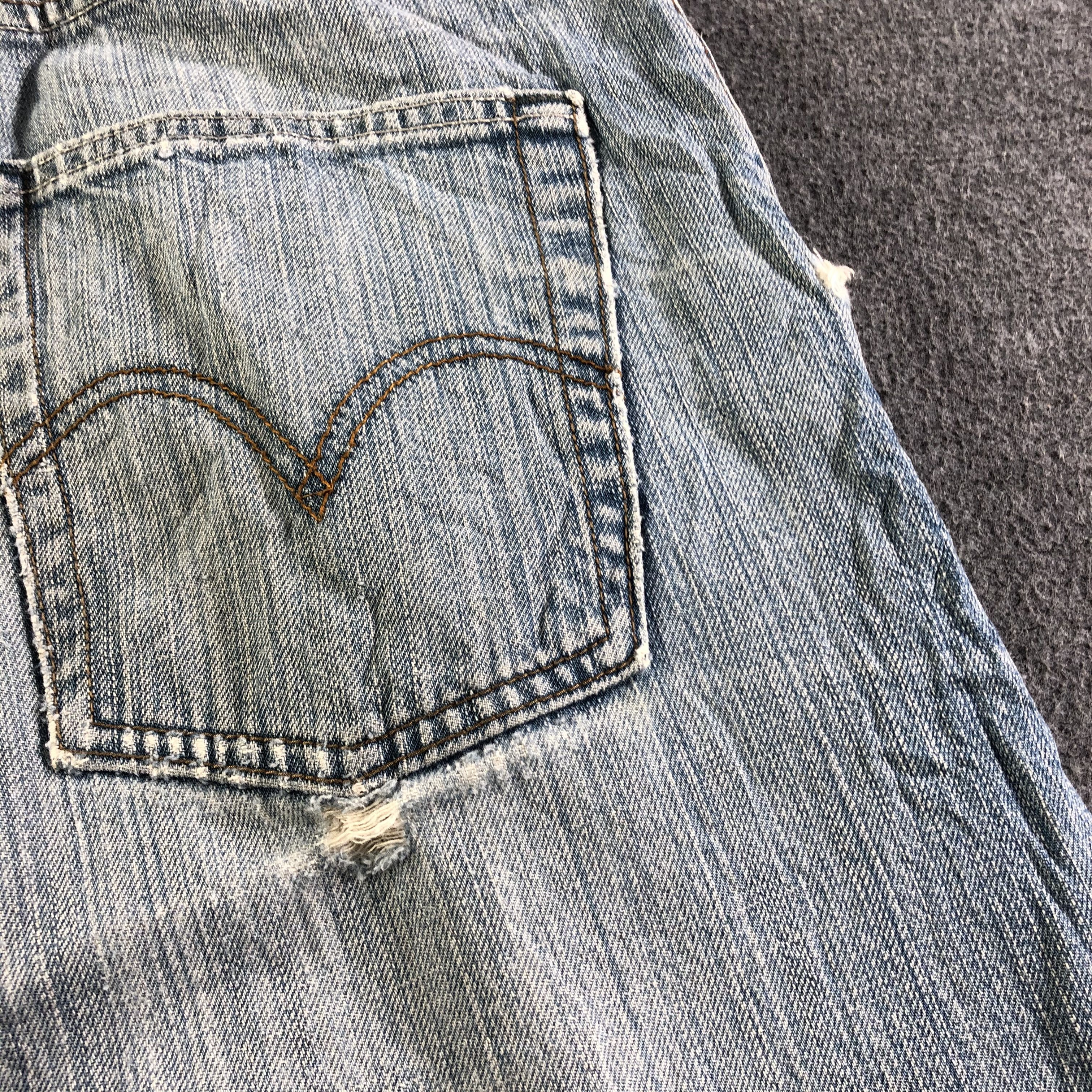 Levi's Vintage Levis 569 Jeans-J4418 Size US 35 - 9 Thumbnail