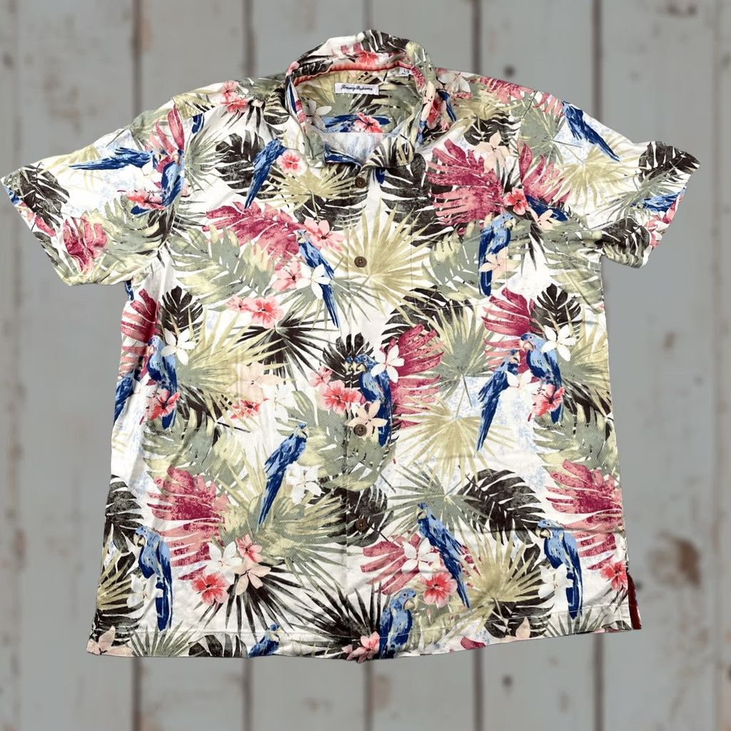 Tommy Bahama VINTAGE Tommy Bahama Men’s L Silk Floral Tropical Button Up L Shirt Parrot Bird Pattern Size US L / EU 52-54 / 3 - 1 Thumbnail