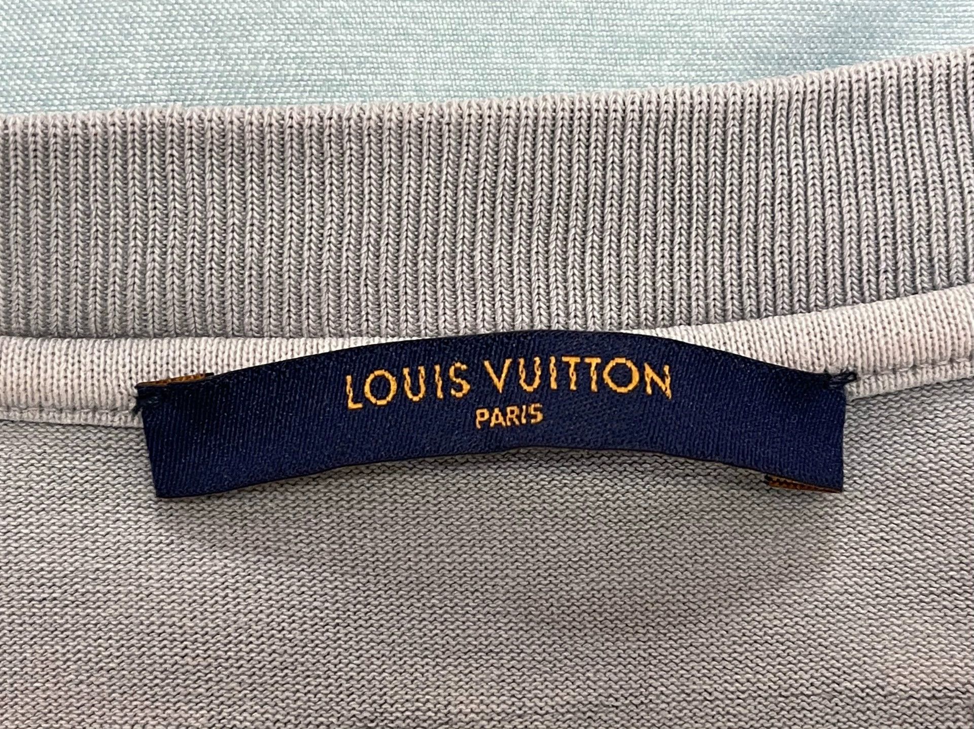 Louis Vuitton Louis Vuitton manual gray tee men's XXL Size US XXL / EU 58 / 5 - 3 Thumbnail