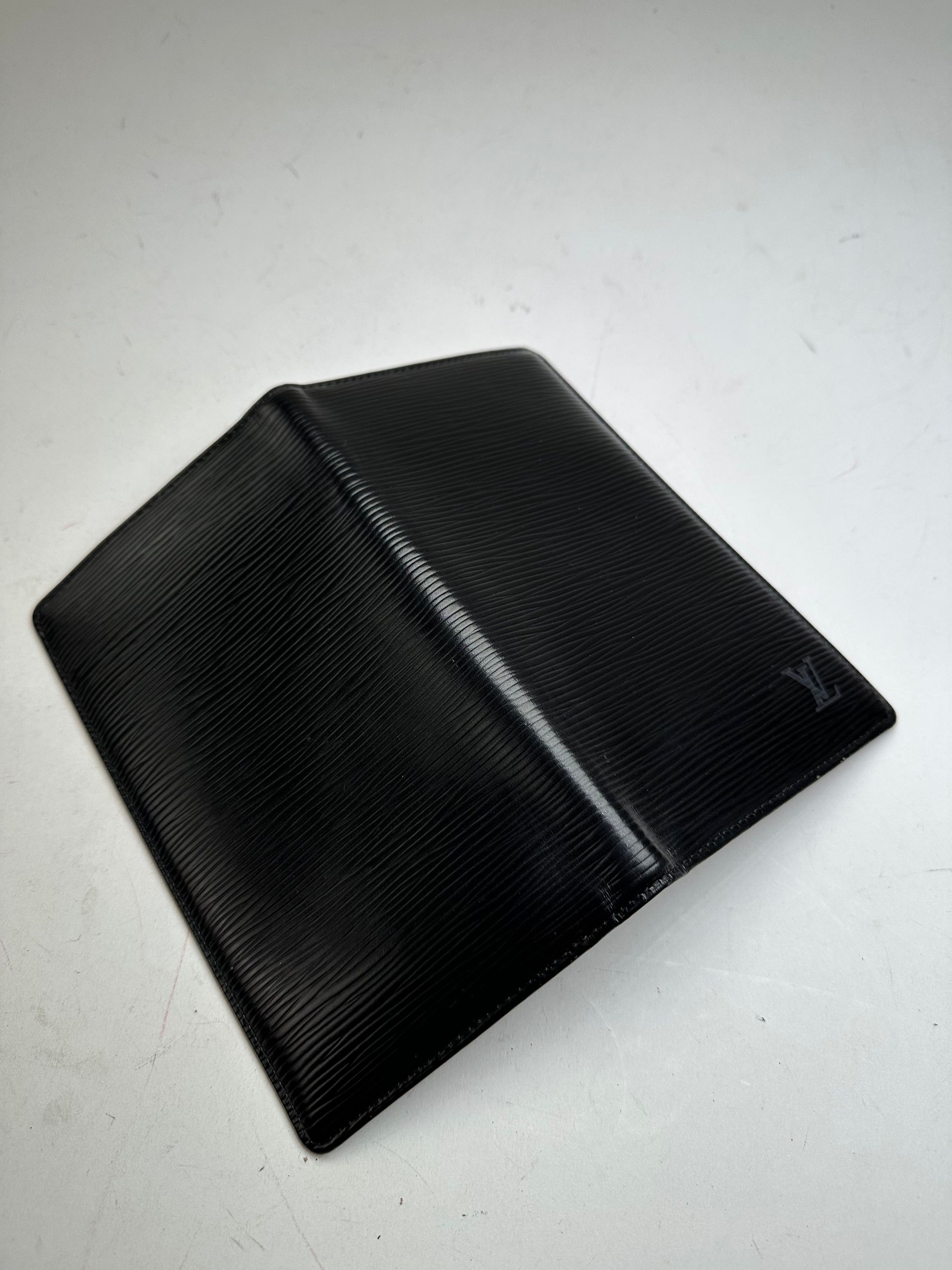 Louis Vuitton Vintage Long Wallet Epi Leather Black Size ONE SIZE - 1 Thumbnail