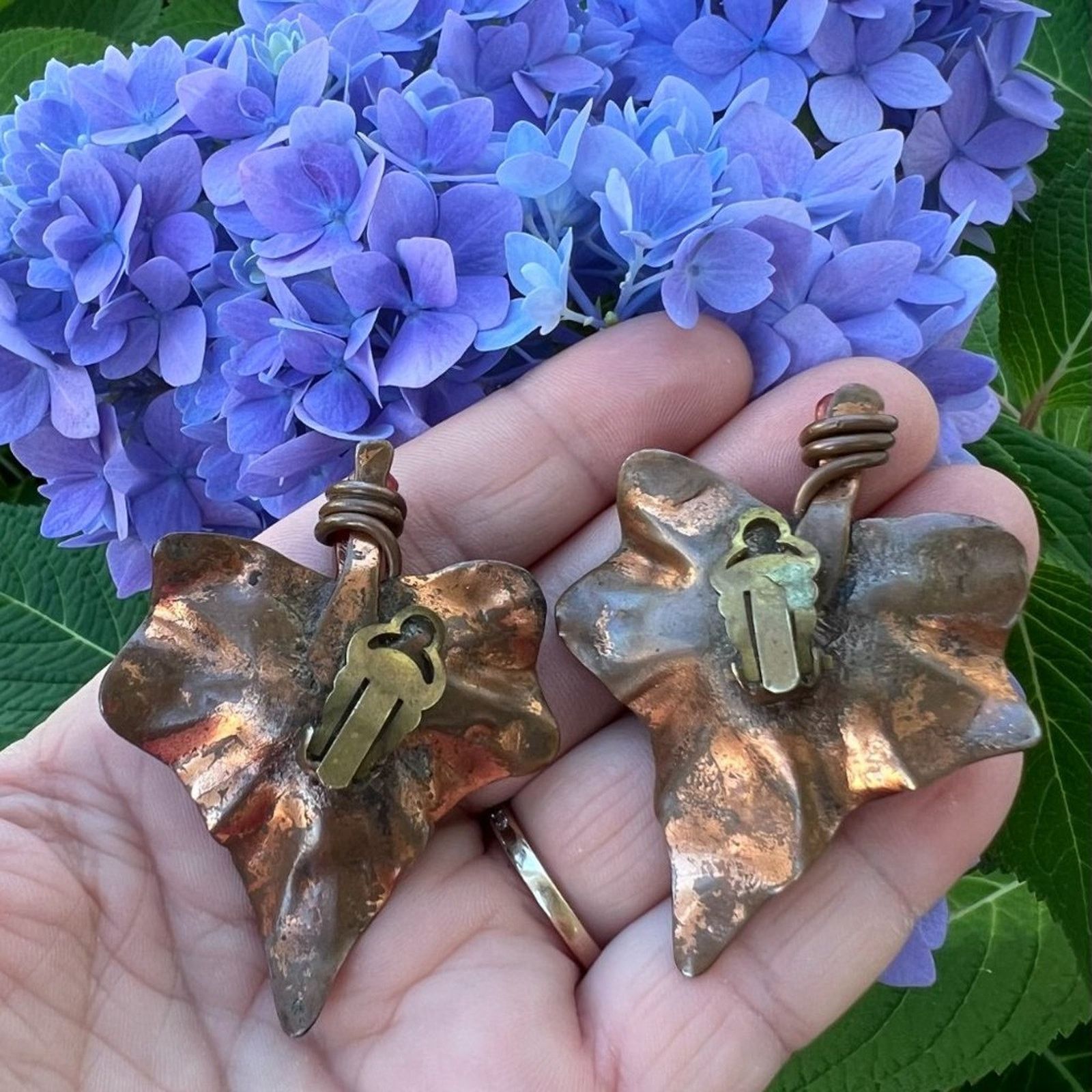 & Other Stories Vintage - Gerda Lynggaard - Wine Resin Copper Leaf Earrings Size ONE SIZE - 5 Thumbnail