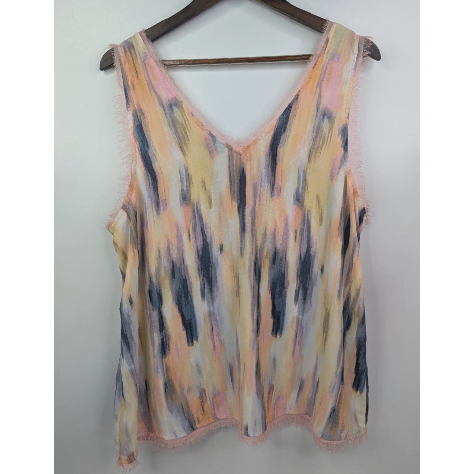 Torrid Torrid Blouse Women's V-Neck Tank Georgette Multicolor 0X Plus Size L/12 Size XL / US 12-14 / IT 48-50 - 2 Thumbnail