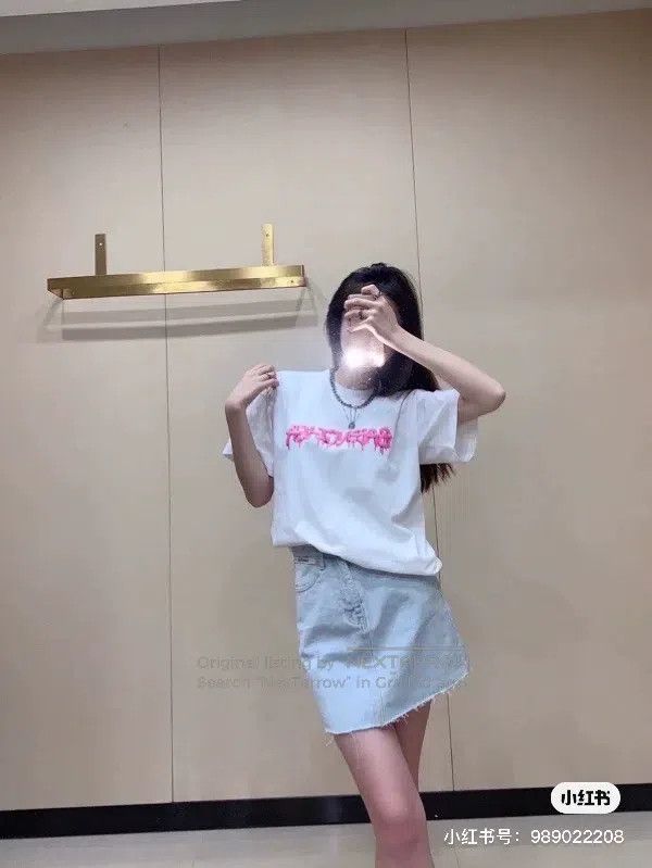 Balenciaga Balenciaga Pink letter T Size US XS / EU 42 / 0 - 1 Thumbnail