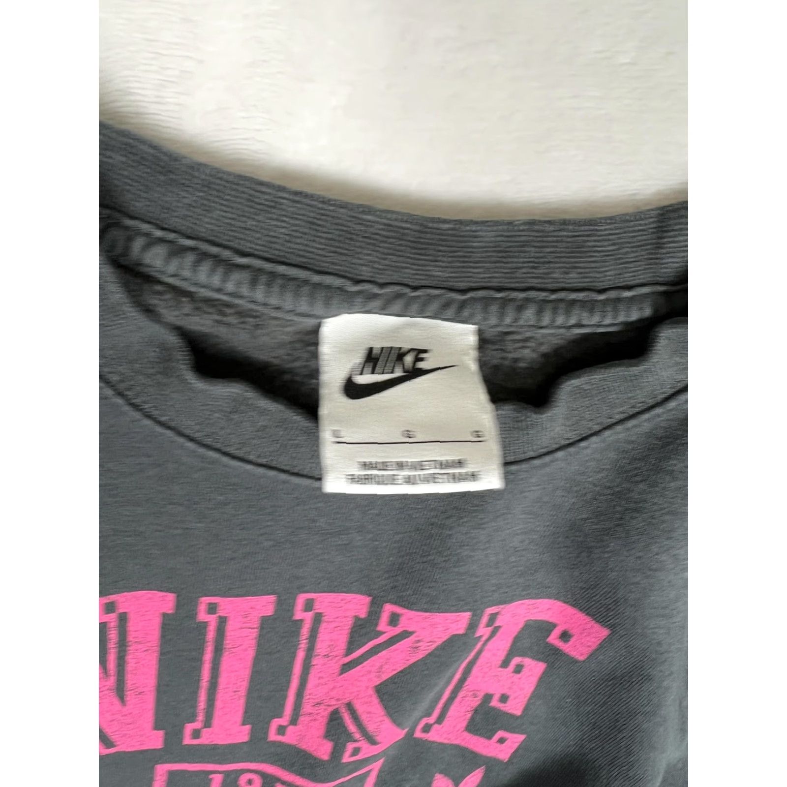 Nike **Nike Women's 1972 Crest Gray Pullover Sweatshirt** User: **Nike Women's Gray 1972 Crest Pullover Sweatshirt** Size L / US 10 / IT 46 - 3 Thumbnail