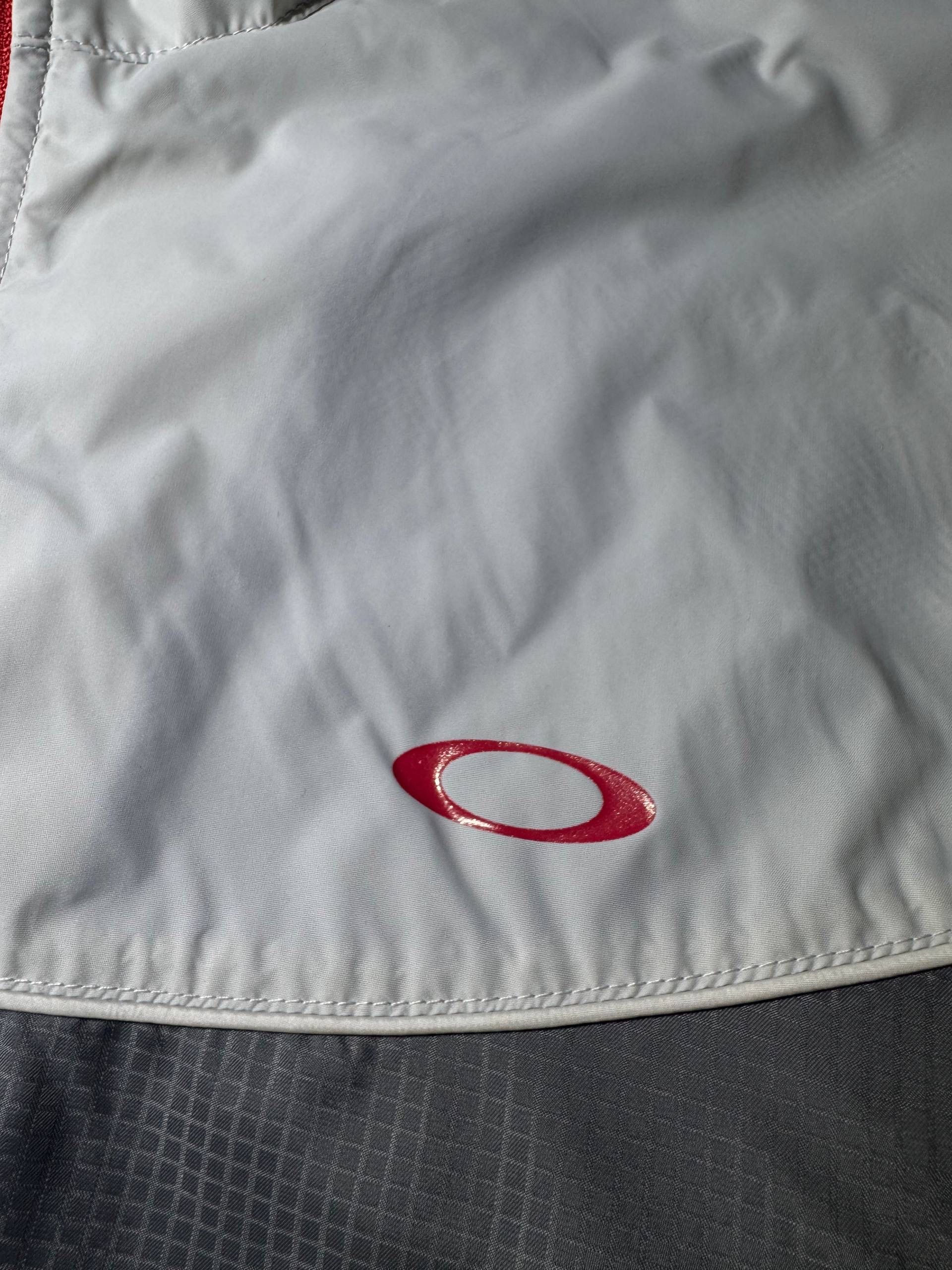 Oakley Oakley Vintage Light Jacket Streetwear Rare Size US L / EU 52-54 / 3 - 3 Thumbnail