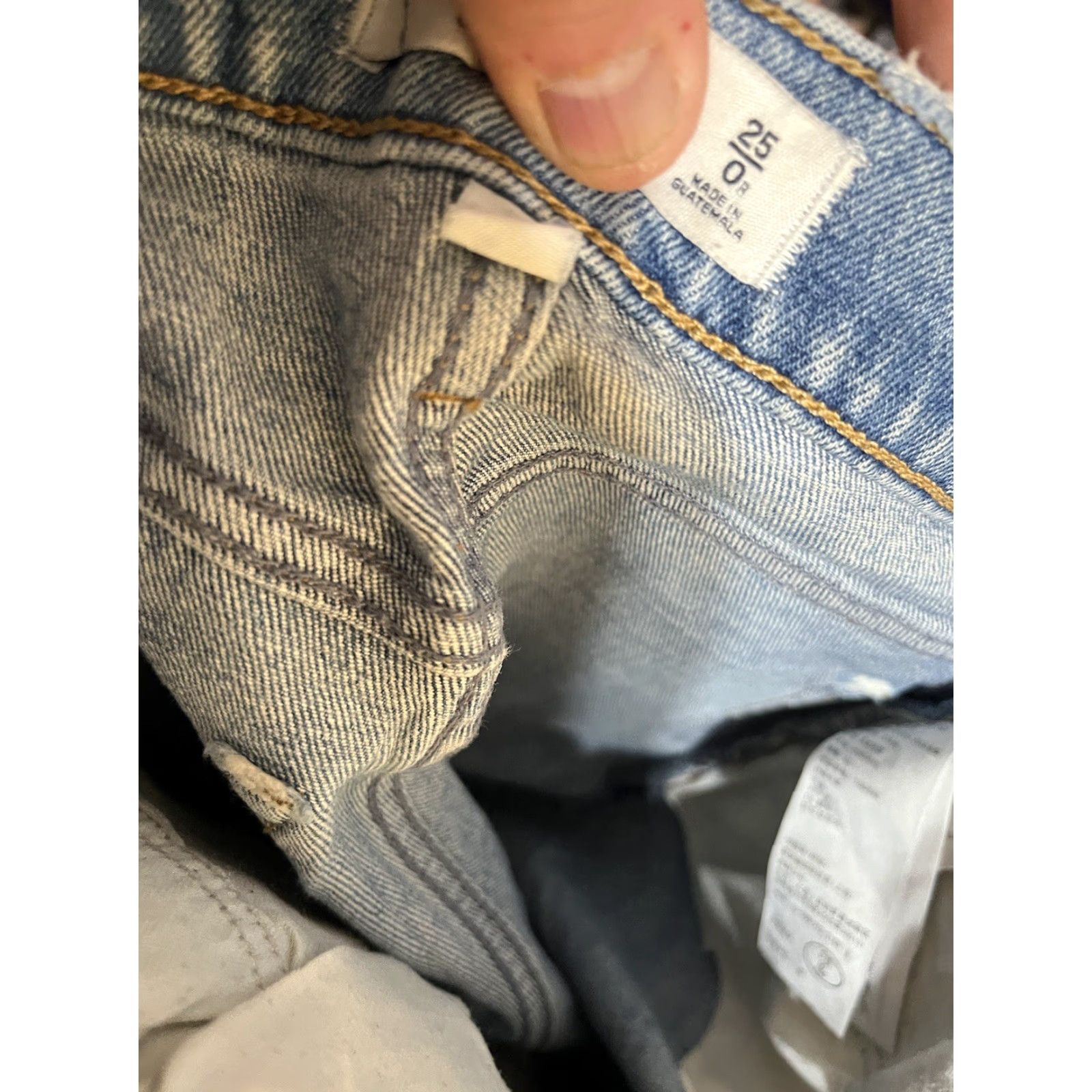 Abercrombie & Fitch Abercrombie & Fitch Jeans Womens 00/25 The 90s Straight Ultra High Rise Blue 5-Pocket Denim Distressed Slit Stretch Vintage 90s Mens Women Girls? Size 24" / US 00 / IT 34 - 6 Thumbnail