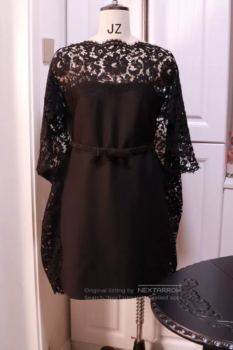 Valentino Valentino Lace wool dress Size M / US 6-8 / IT 42-44 - 1 Thumbnail